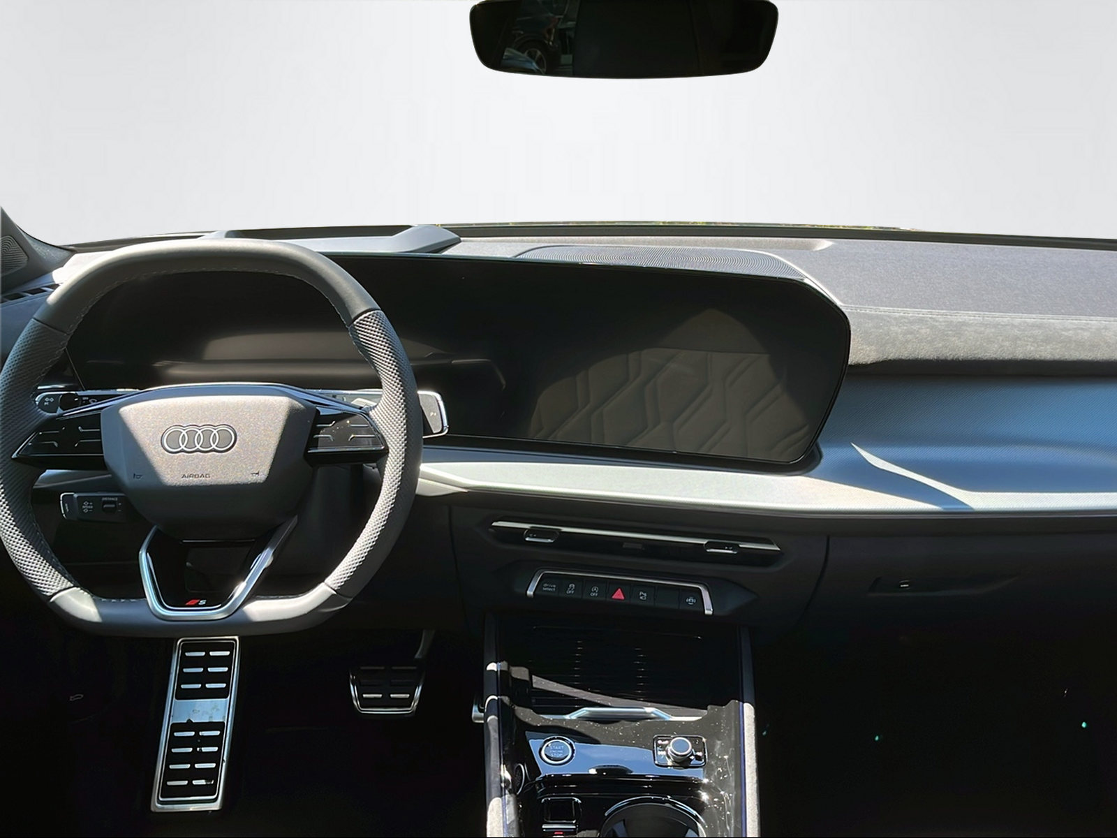 AUDI Q3 SUV TFSI quattro 195 kW S t 2000ccm 265PS/195kW 4 Zylinder TFSI Benzin-image-9