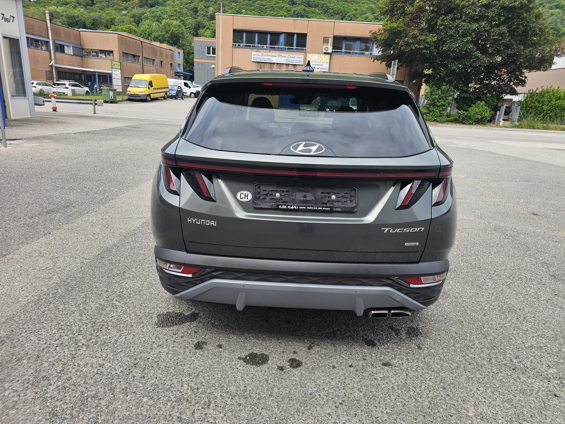 HYUNDAI Tucson 1.6 TGDI 48V Amplia DCT 4WD-image-3