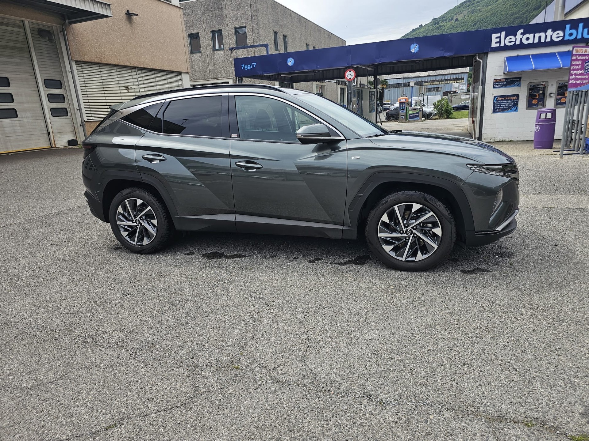 HYUNDAI Tucson 1.6 TGDI 48V Amplia DCT 4WD-image-2