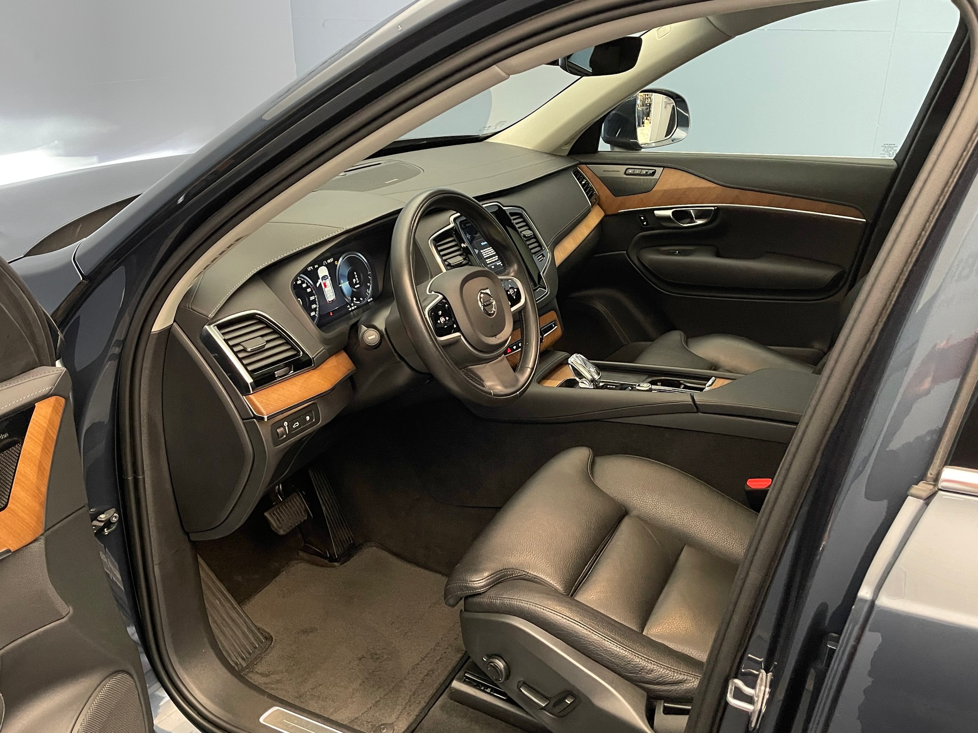 VOLVO XC90 2.0 T8 TE Inscription 7P. eAWD-image-11