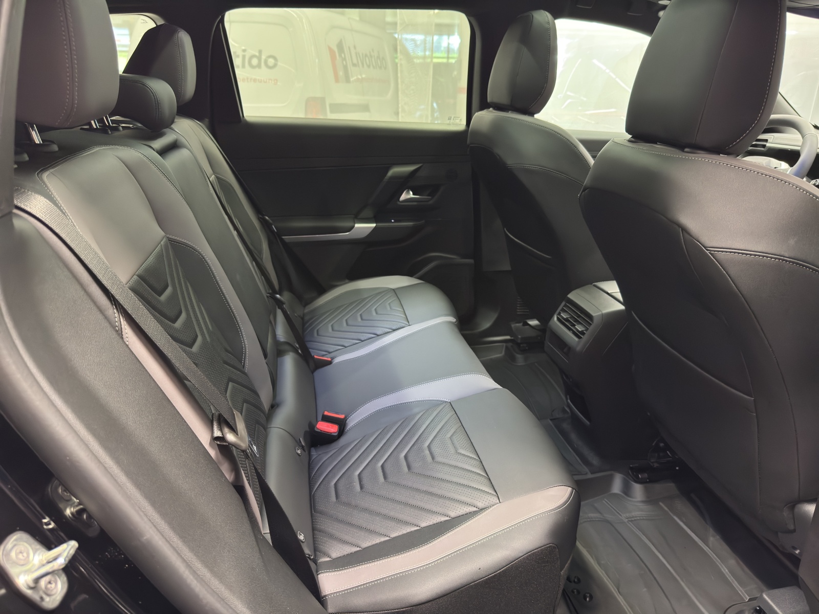 JEEP Compass 1.2 MHEV First Edition-image-9