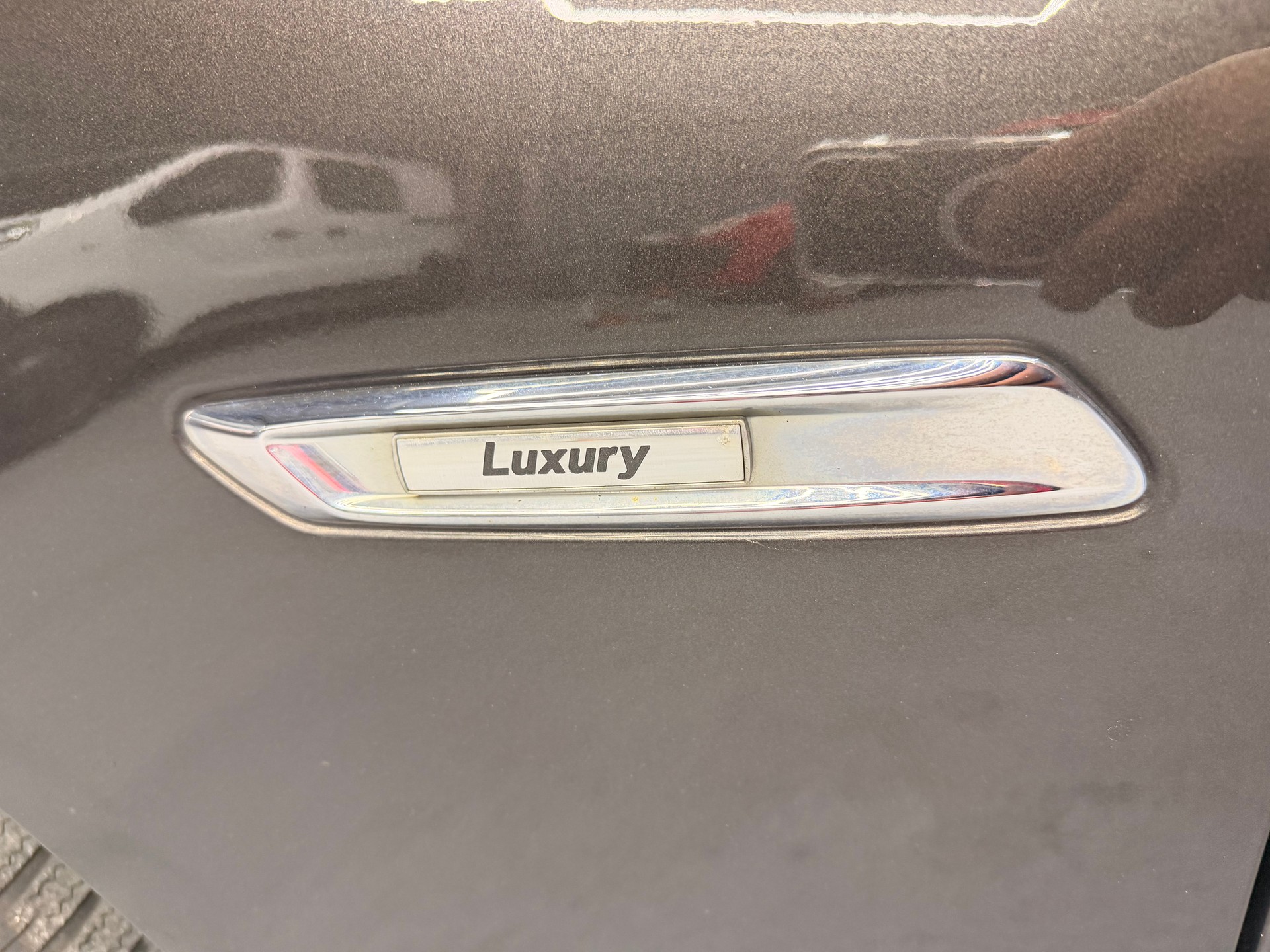 BMW 520d Touring xDrive Luxury Line Steptronic-image-10