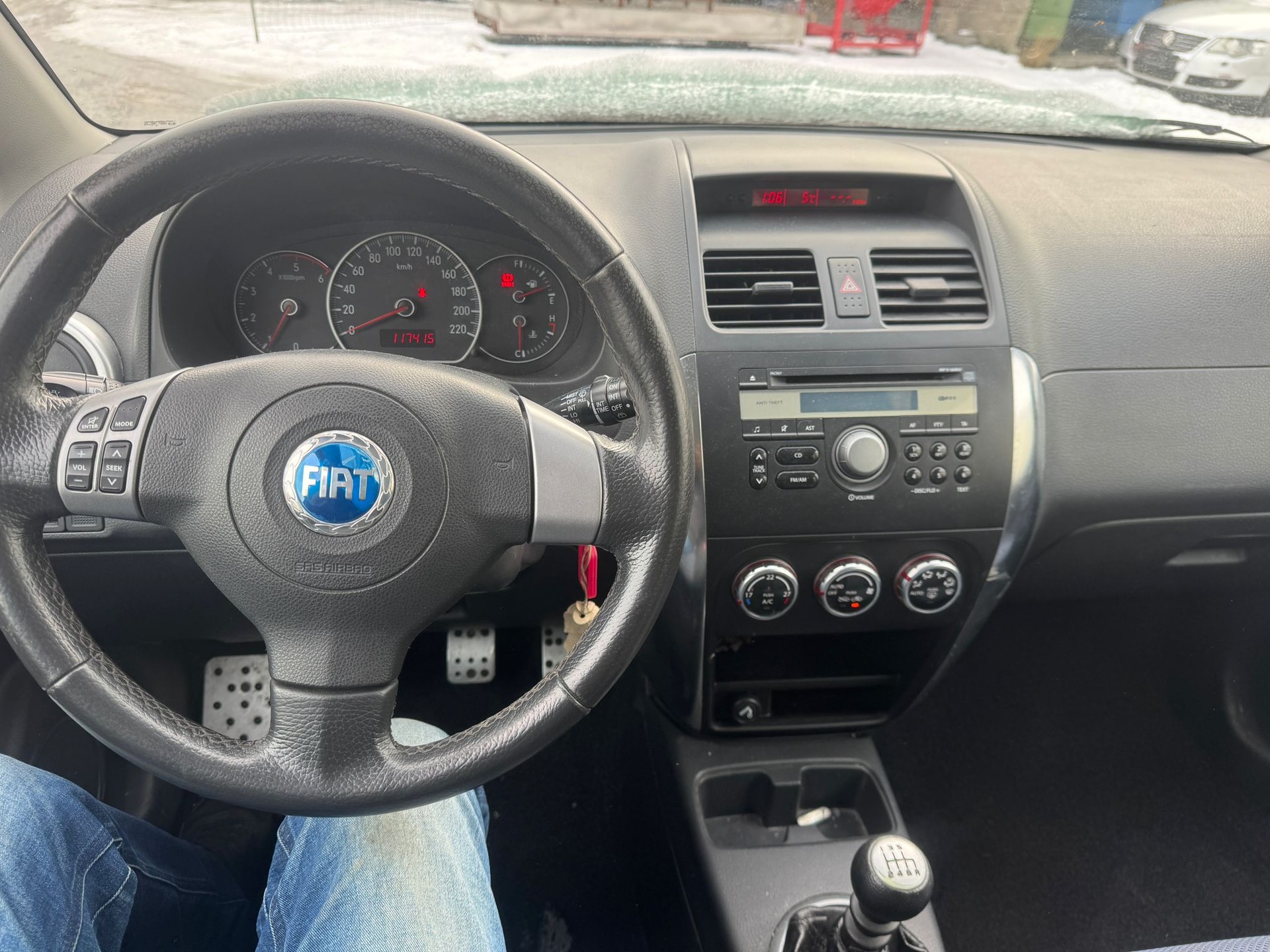 FIAT Sedici 1.9 JTD 4WD Dynamic-image-8