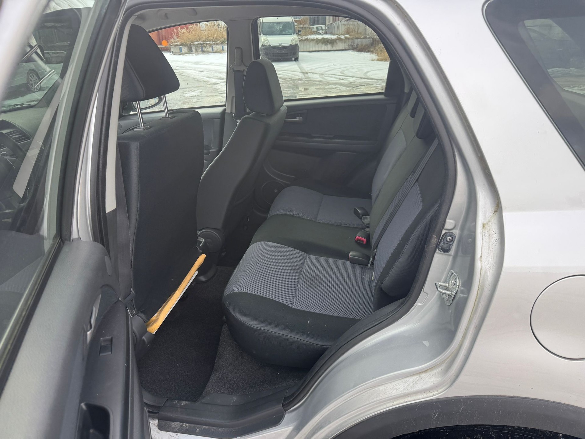 FIAT Sedici 1.9 JTD 4WD Dynamic-image-9
