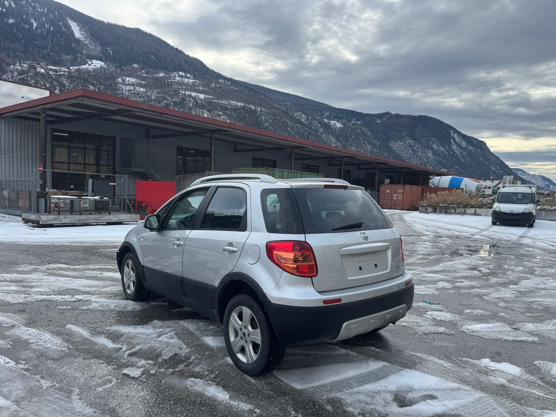 FIAT Sedici 1.9 JTD 4WD Dynamic-image-3