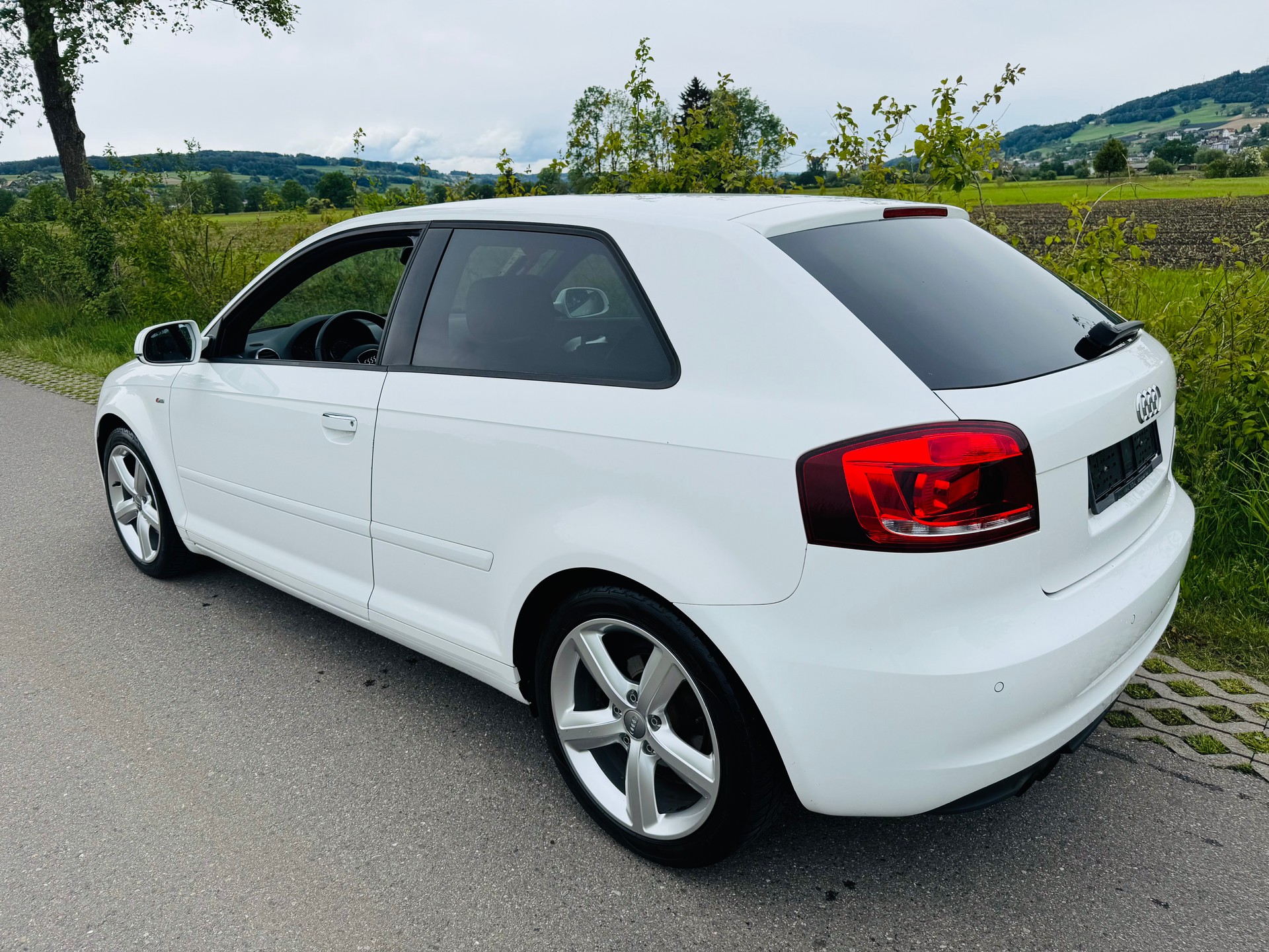 AUDI A3 1.8 TFSI S-line FRISCH MFK-image-4