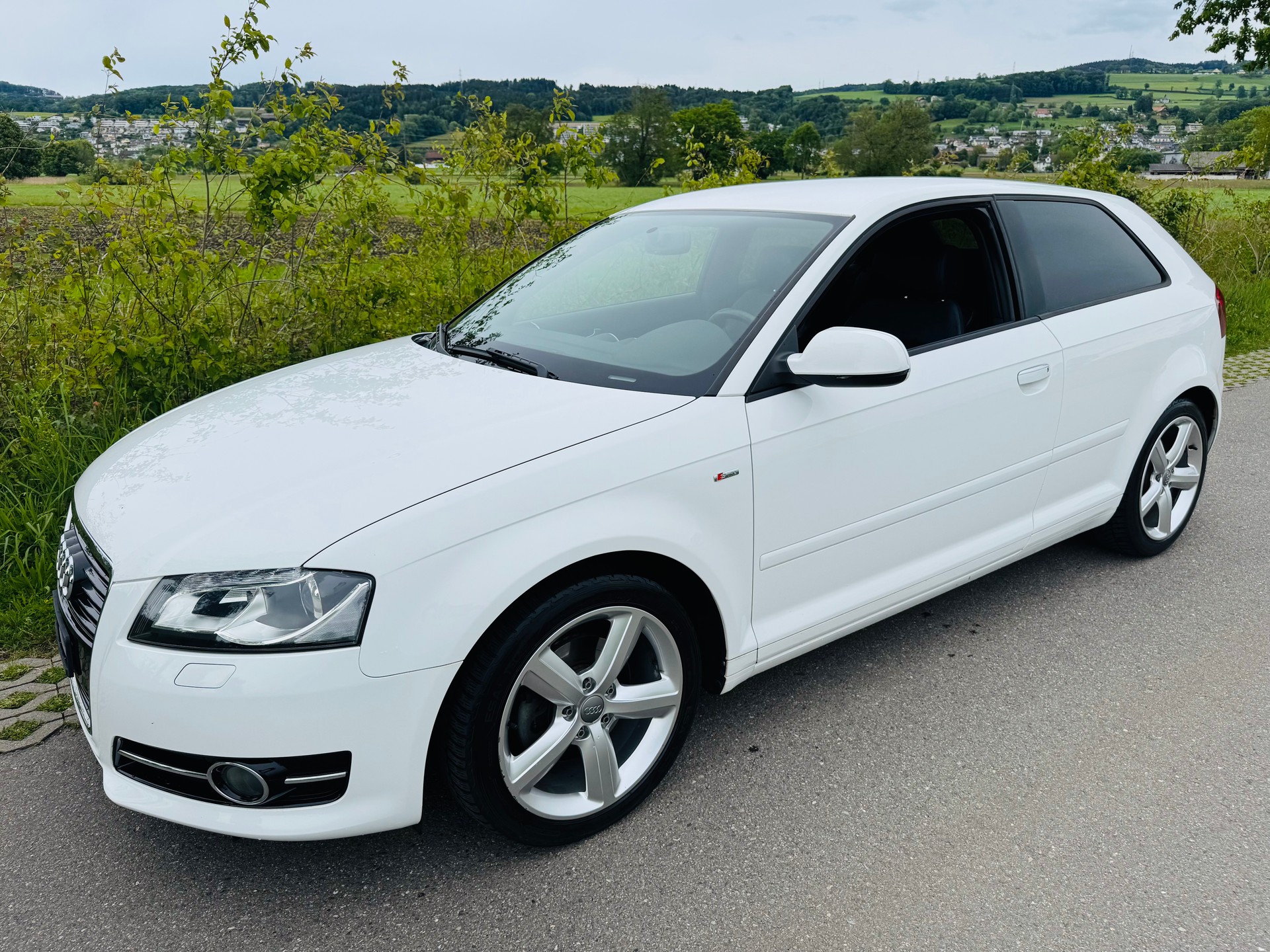 AUDI A3 1.8 TFSI S-line FRISCH MFK-image-0