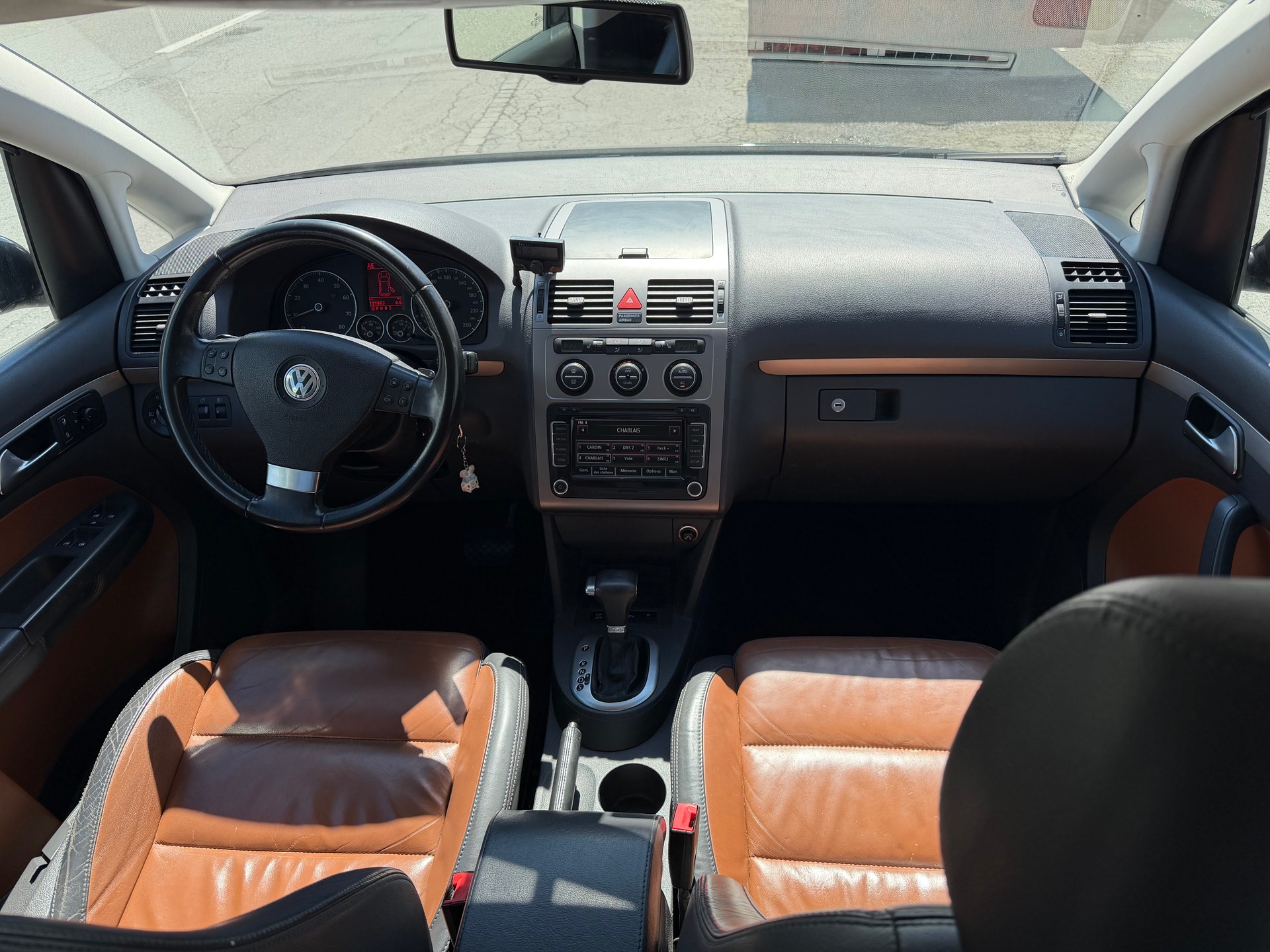 VW CrossTouran 1.4 TSI DSG-image-2