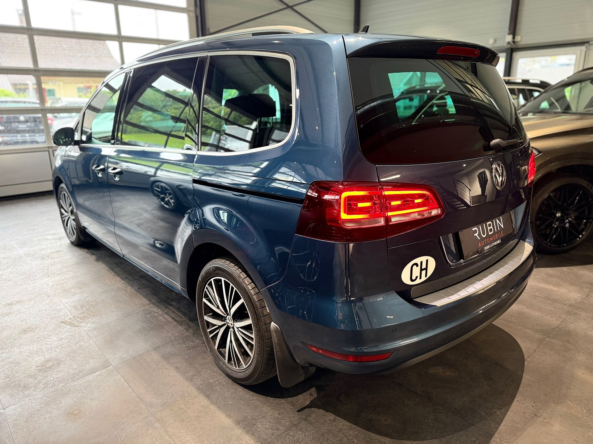 VW Sharan 2.0 TDI BMT Comfortline 4Motion DSG-image-1
