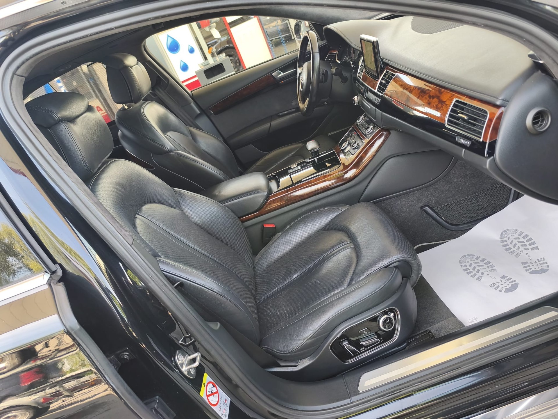 AUDI A8 4.2 FSI quattro tiptronic-image-13