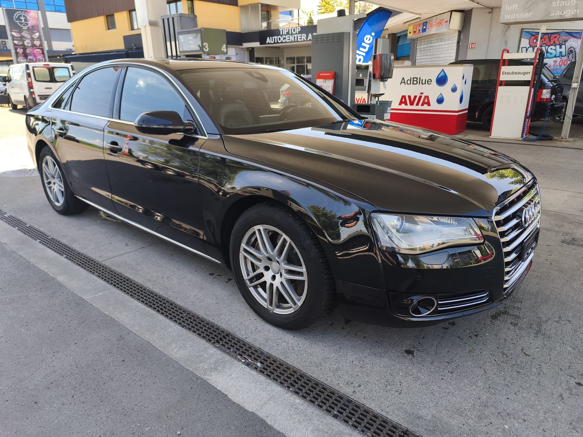 AUDI A8 4.2 FSI quattro tiptronic-image-0