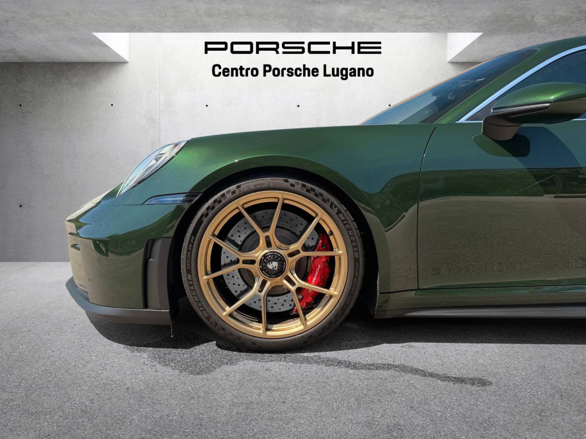PORSCHE 911 GT3 con pacchetto Touring-image-11
