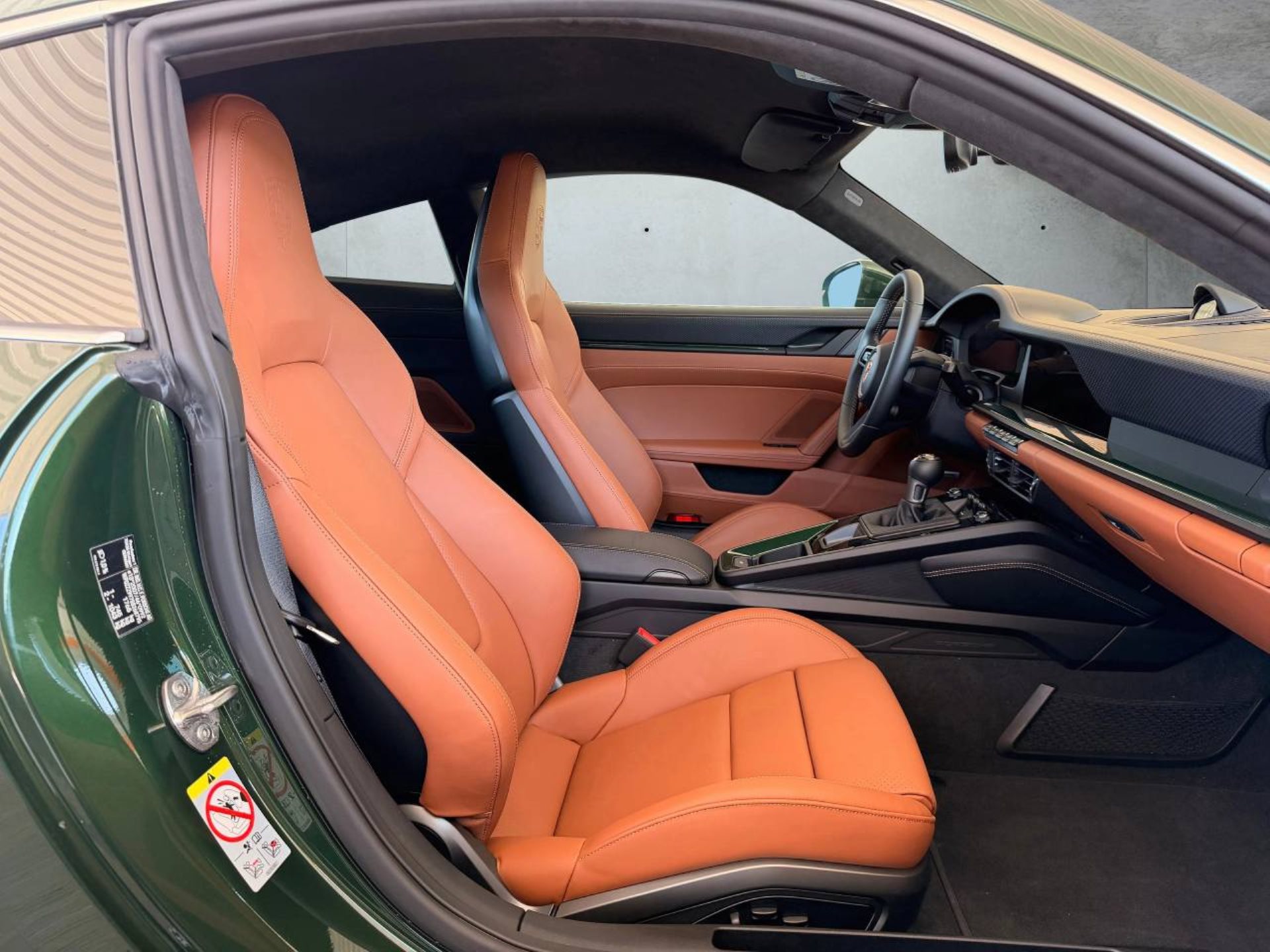 PORSCHE 911 GT3 con pacchetto Touring-image-14