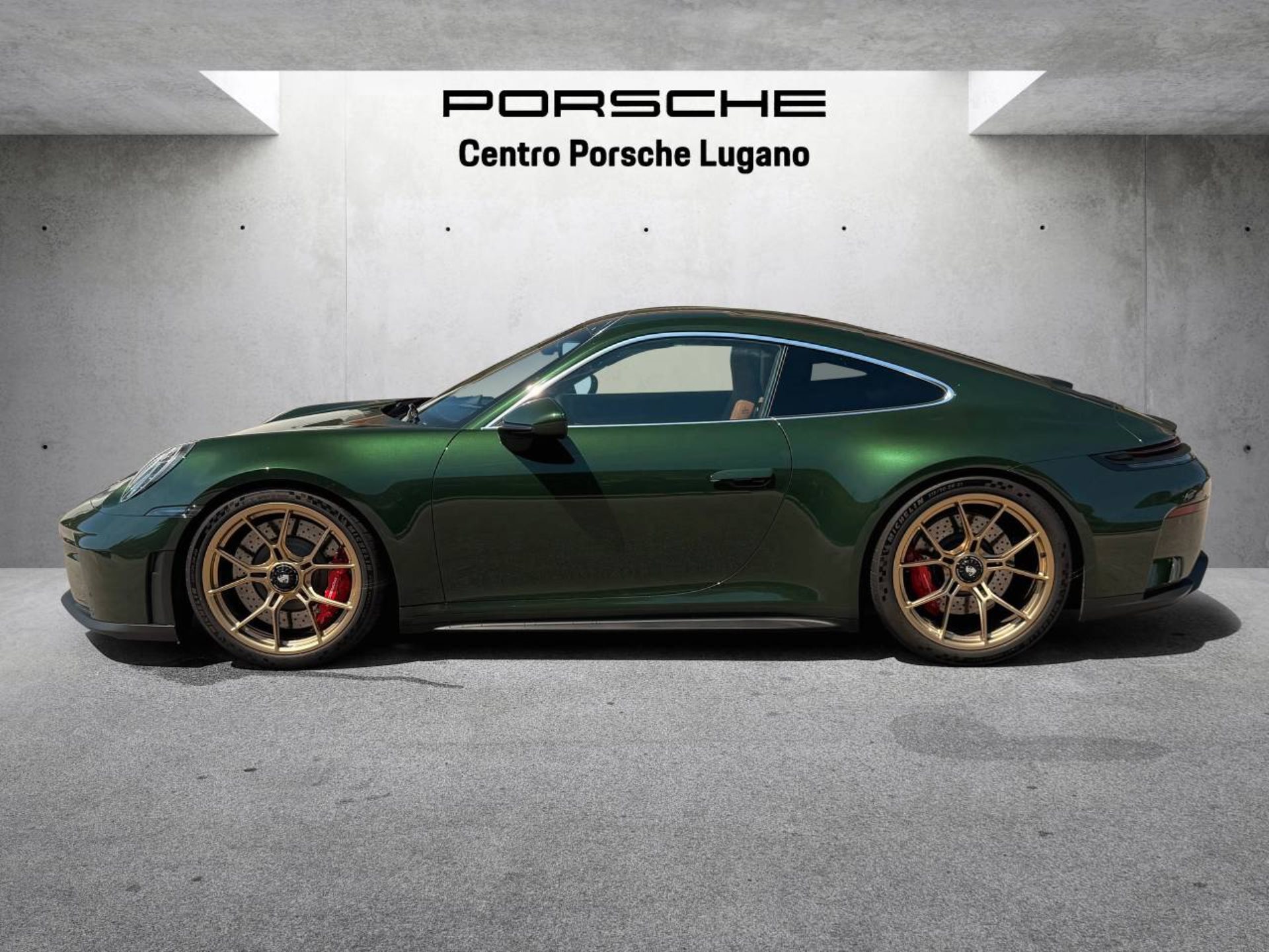 PORSCHE 911 GT3 con pacchetto Touring-showroom-element-1
