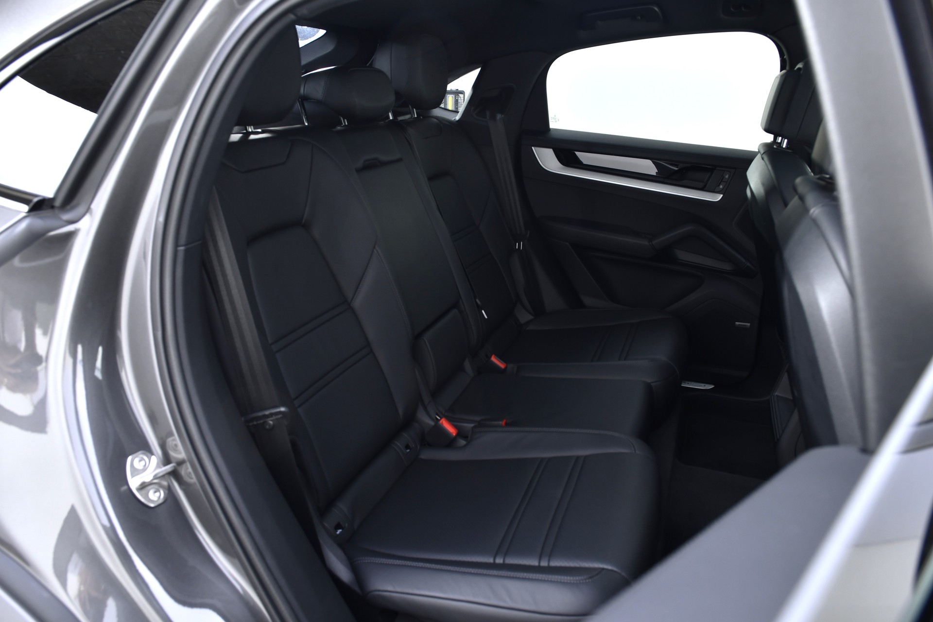 PORSCHE Cayenne S Coupé E-Hybrid Tiptronic-image-21