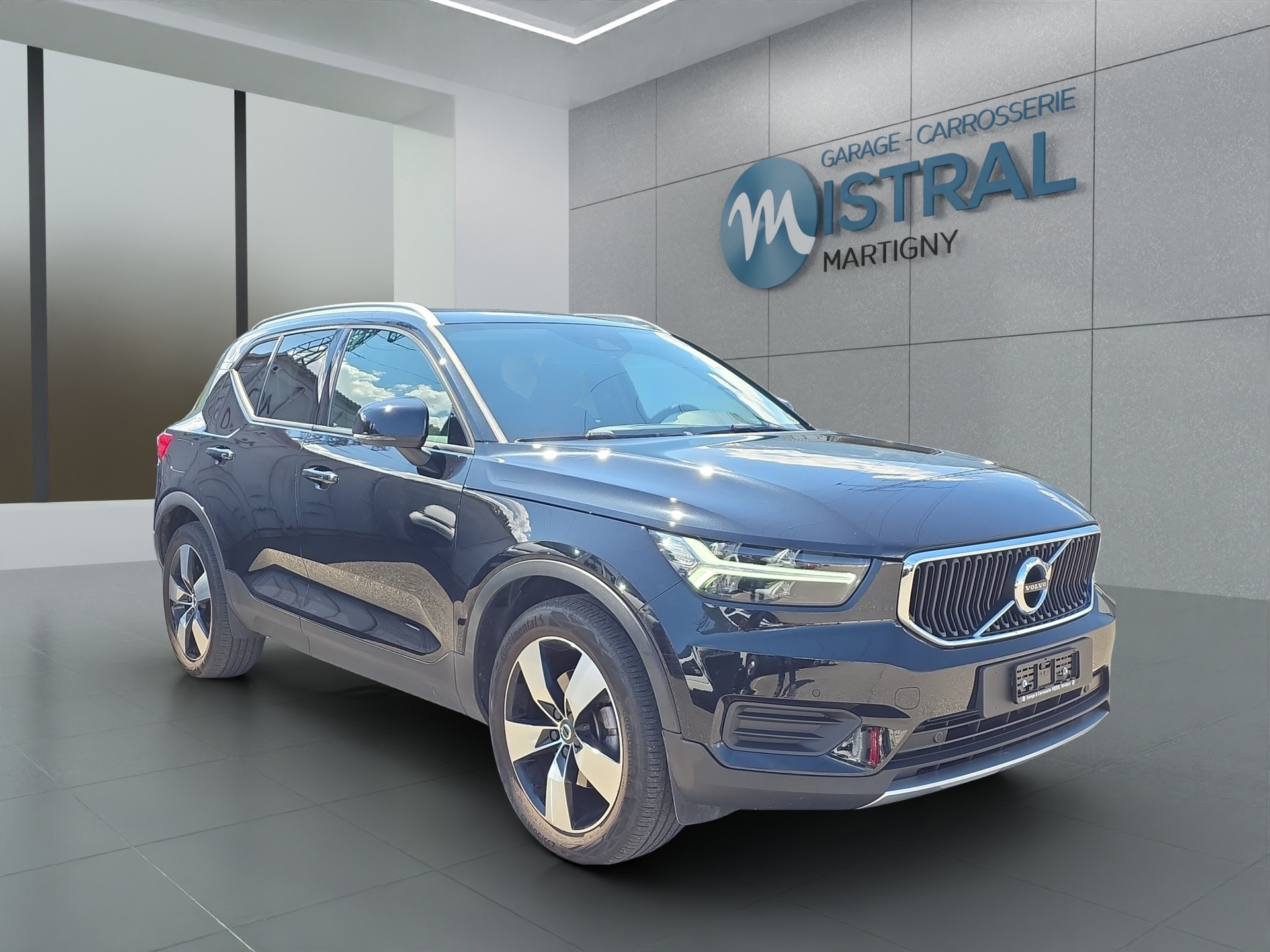 VOLVO XC40 2.0 B4 MH Inscription AWD-image-6
