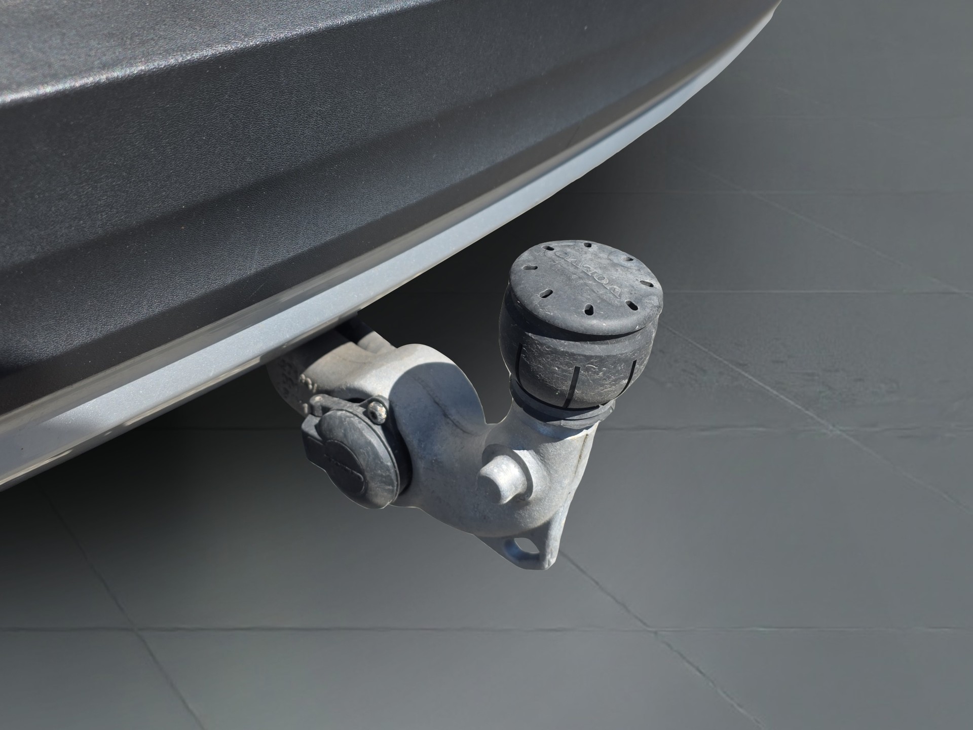 VOLVO XC40 2.0 B4 MH Inscription AWD-image-17