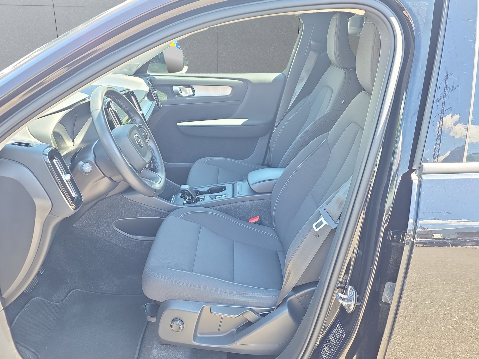 VOLVO XC40 2.0 B4 MH Inscription AWD-image-8