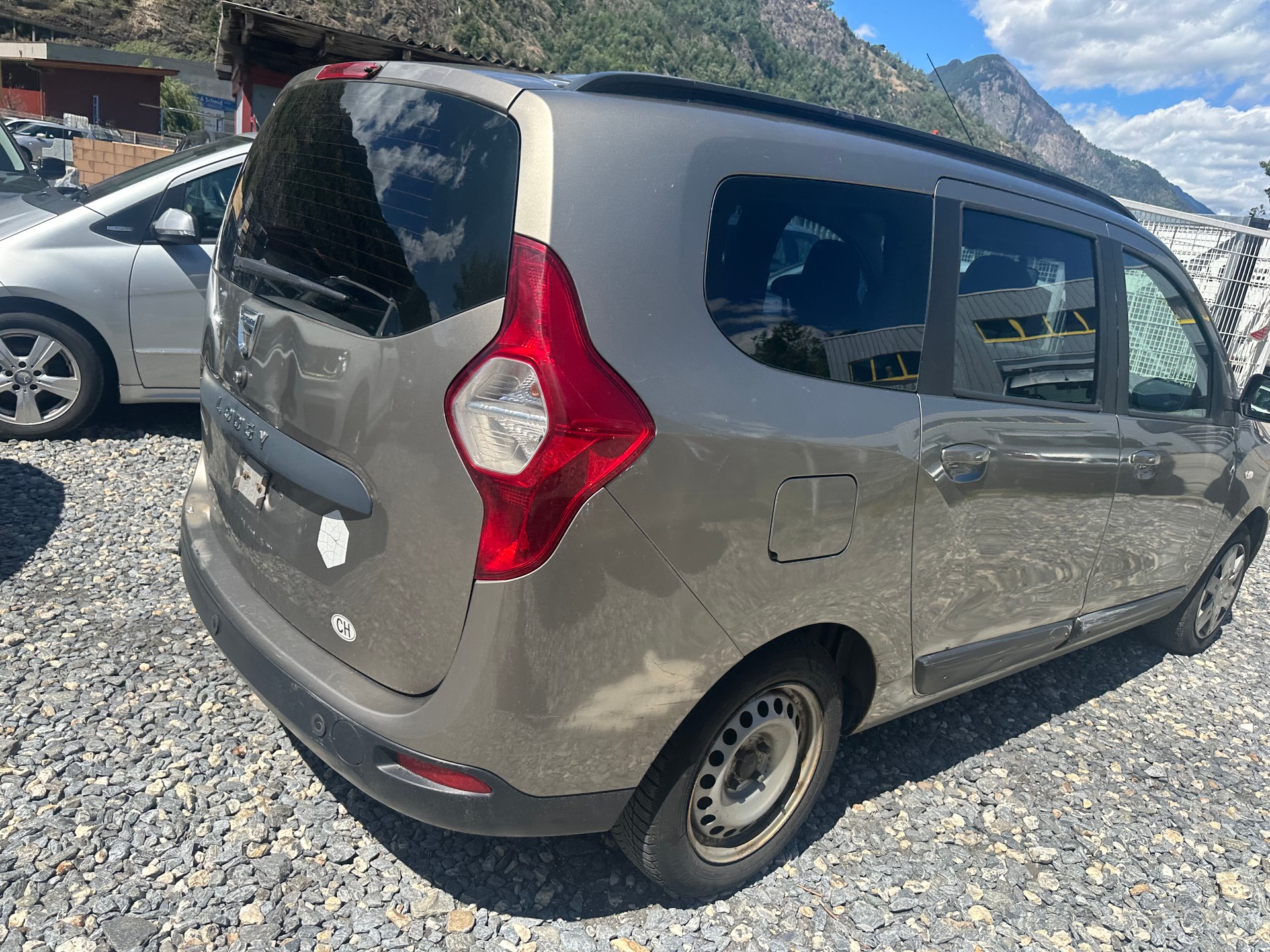 DACIA Lodgy 1.5 dCi Lauréate 7PL-image-2