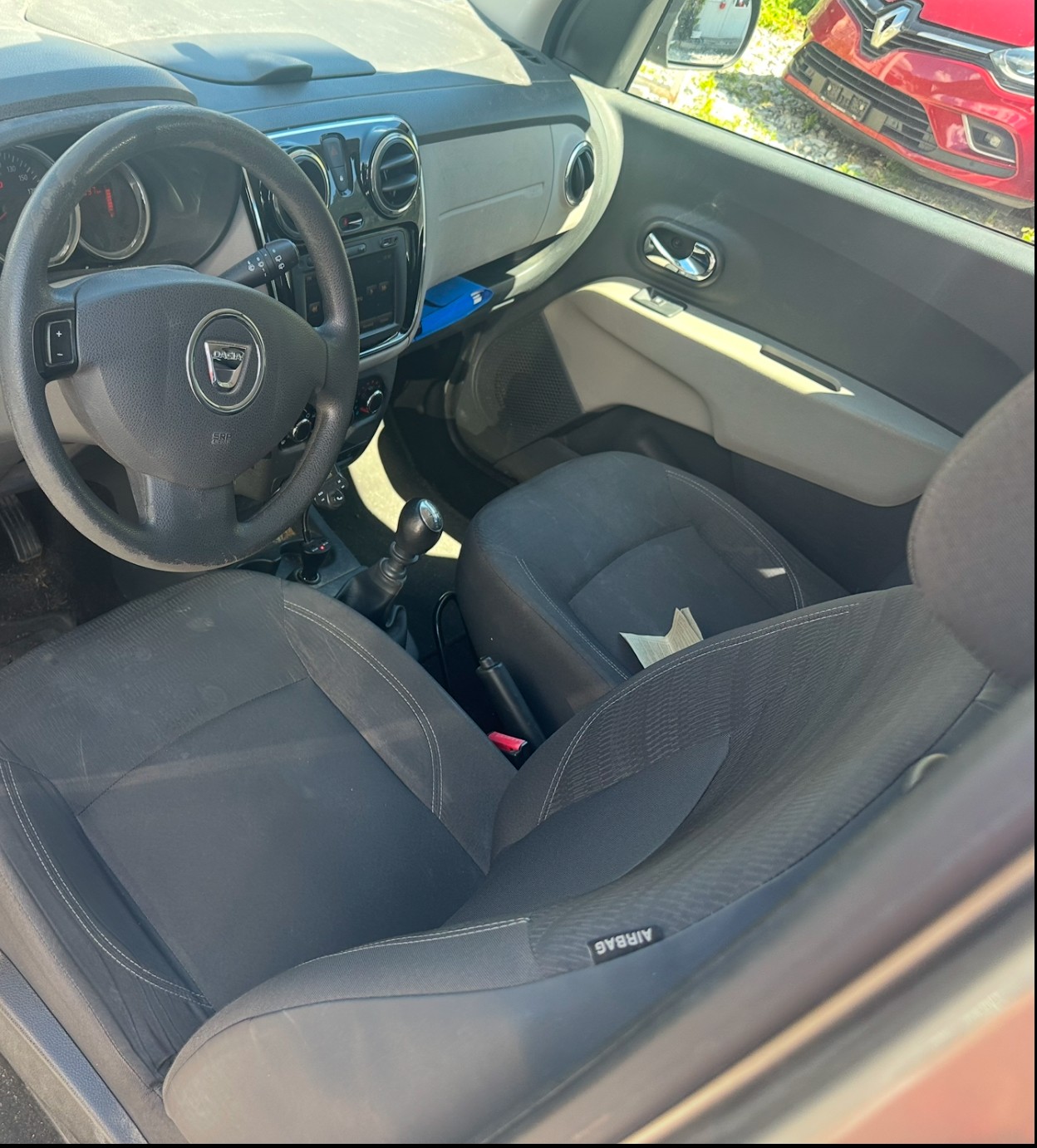 DACIA Lodgy 1.5 dCi Lauréate 7PL-image-13
