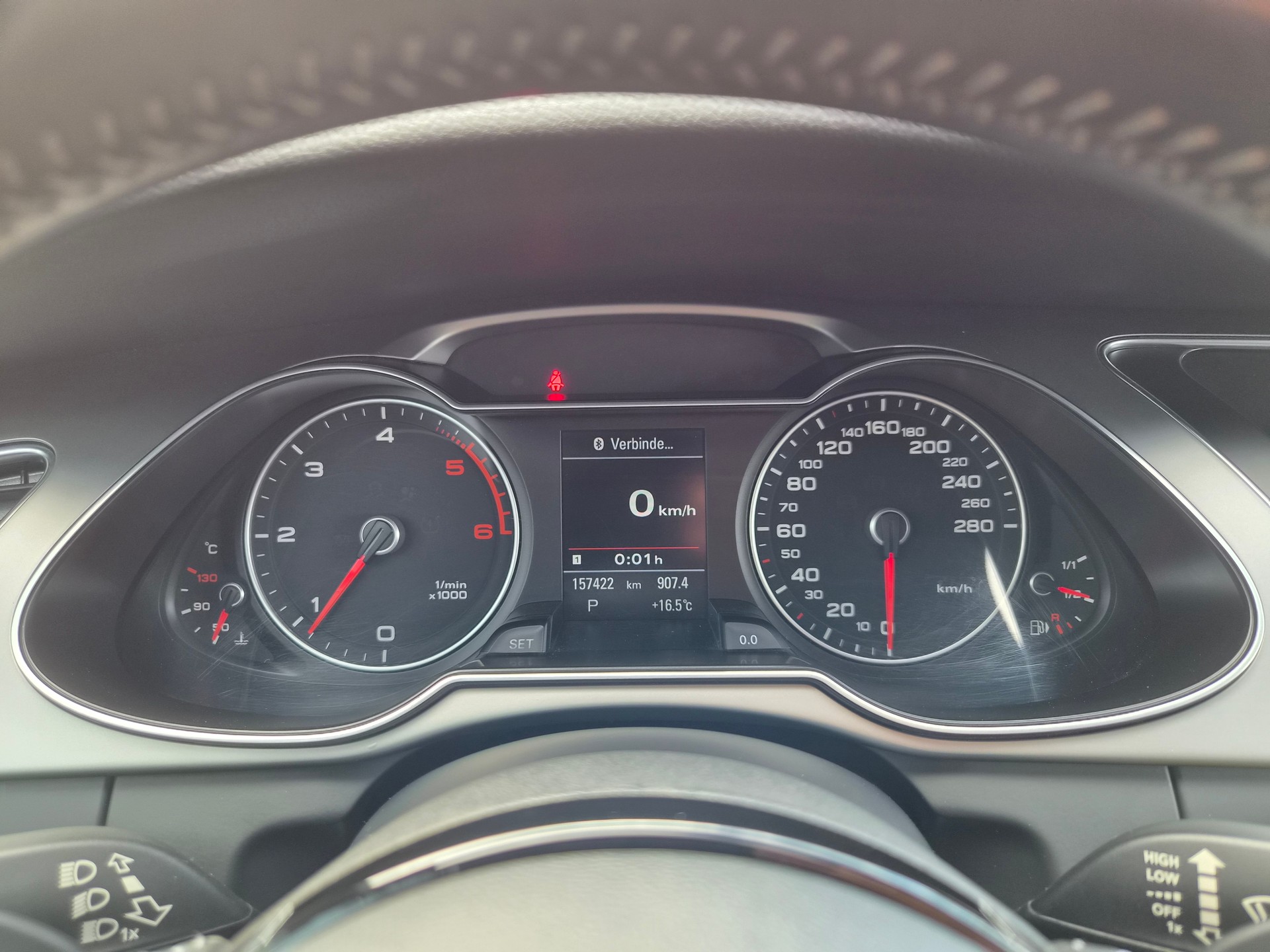 AUDI A4 Avant 2.0 TDI quattro S-tronic-image-14