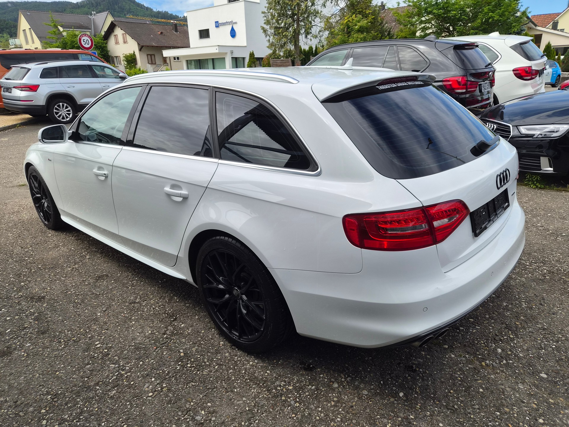 AUDI A4 Avant 2.0 TDI quattro S-tronic-image-3