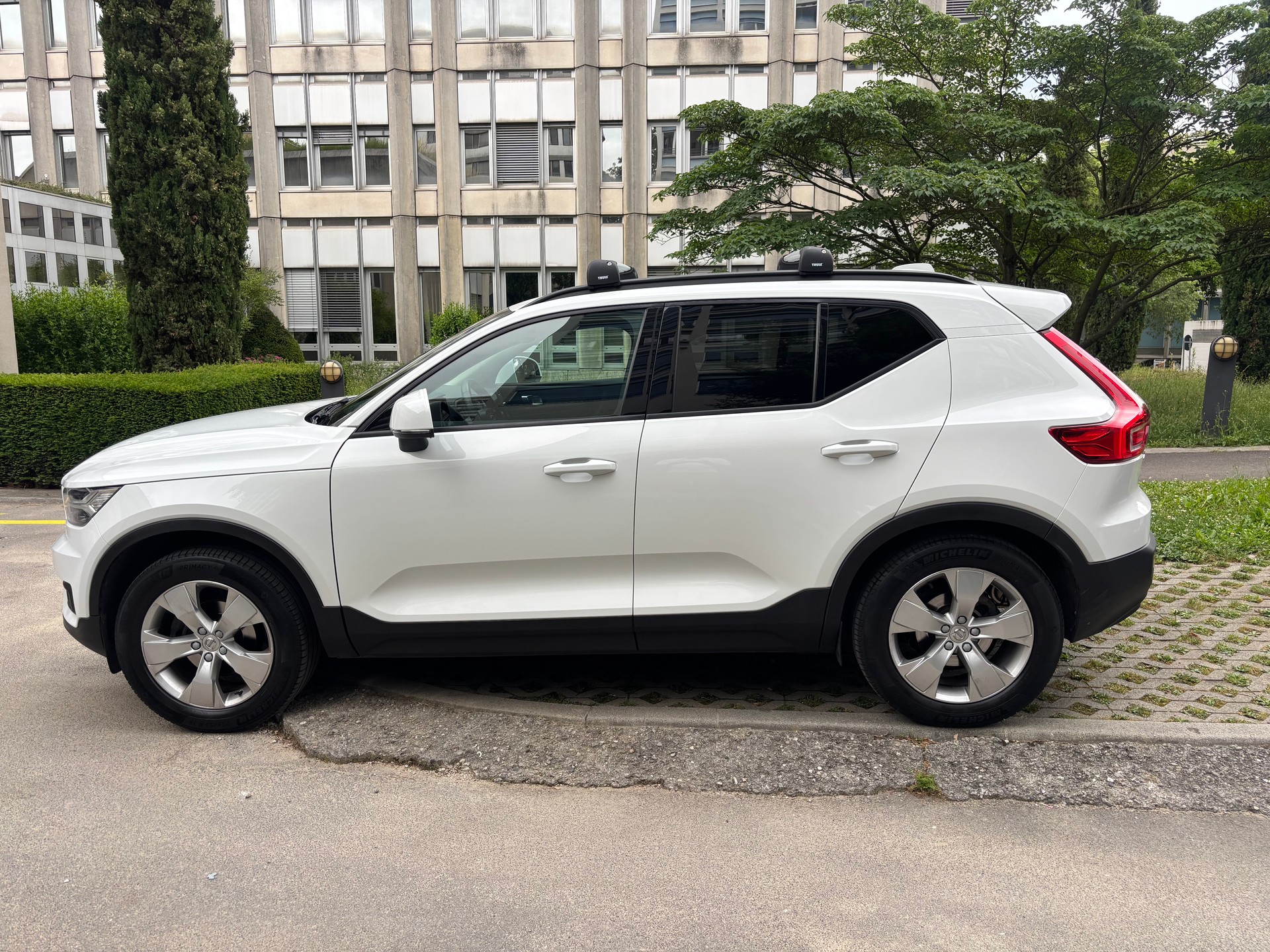 VOLVO XC40 T3 FIRST EDITION-image-0