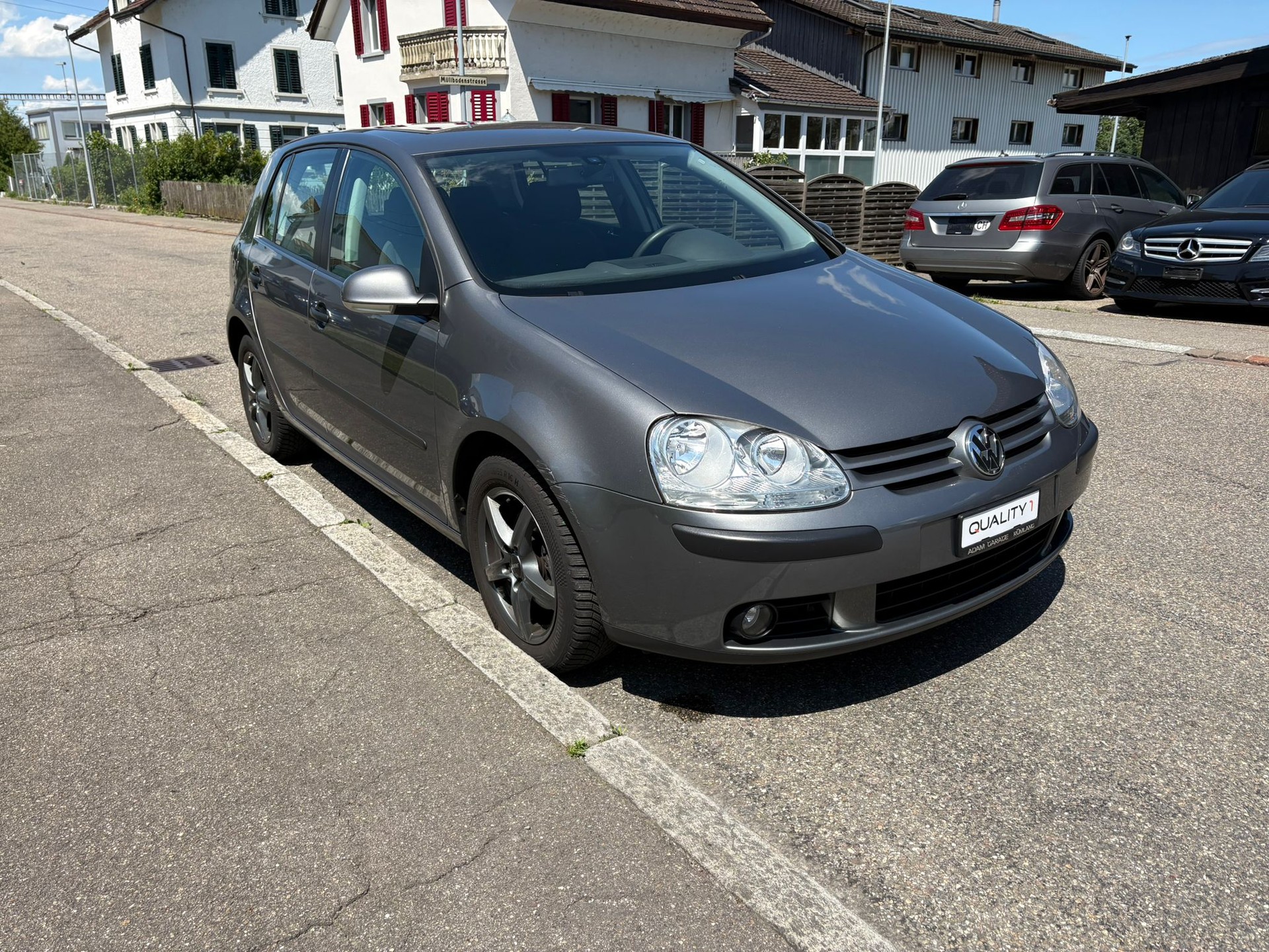 VW Golf 2.0 FSI Sportline 4Motion-image-1