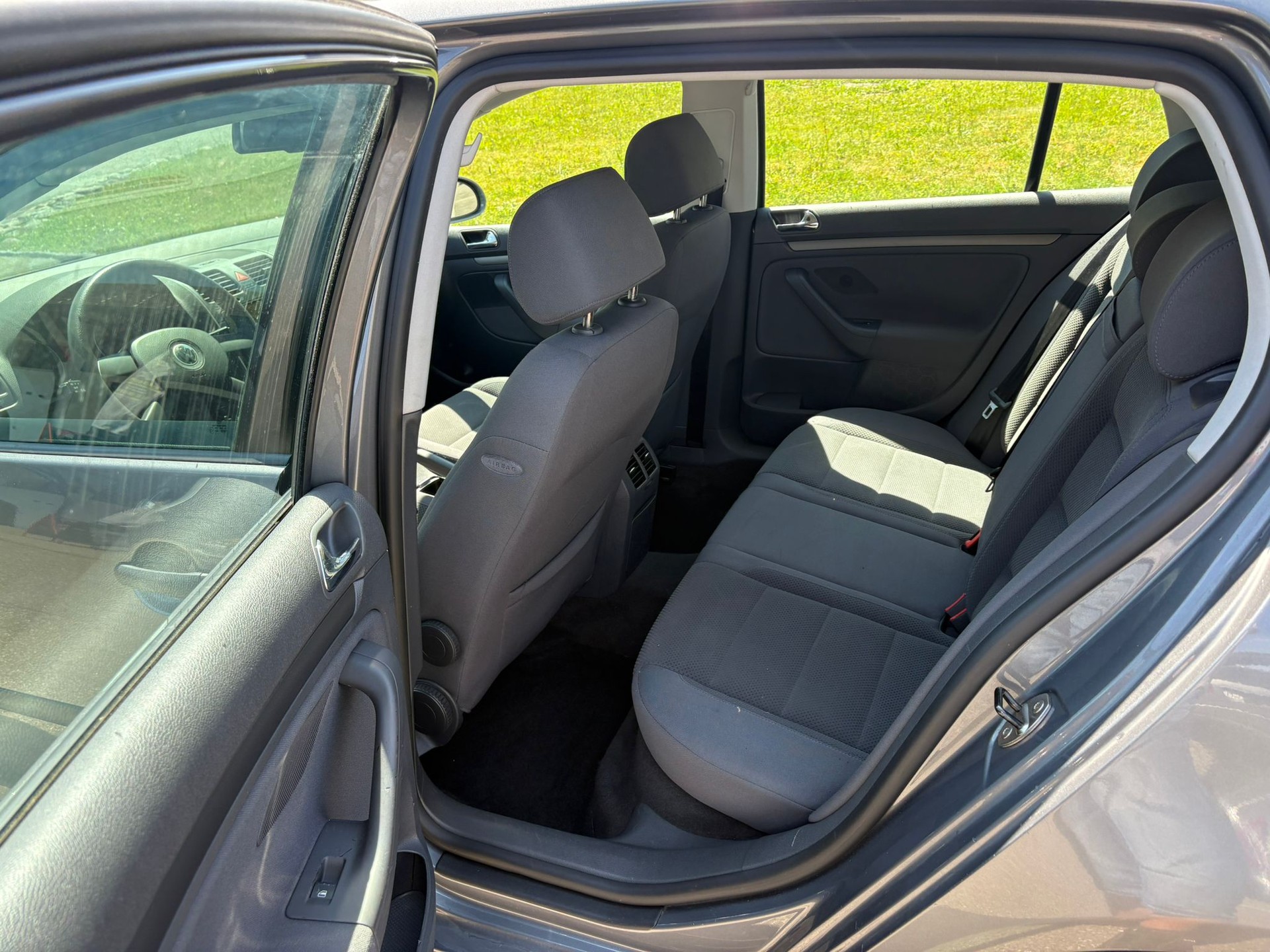 VW Golf 2.0 FSI Sportline 4Motion-image-5
