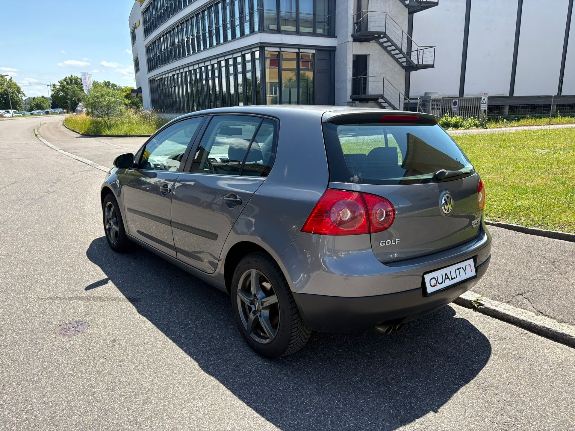 VW Golf 2.0 FSI Sportline 4Motion-image-11