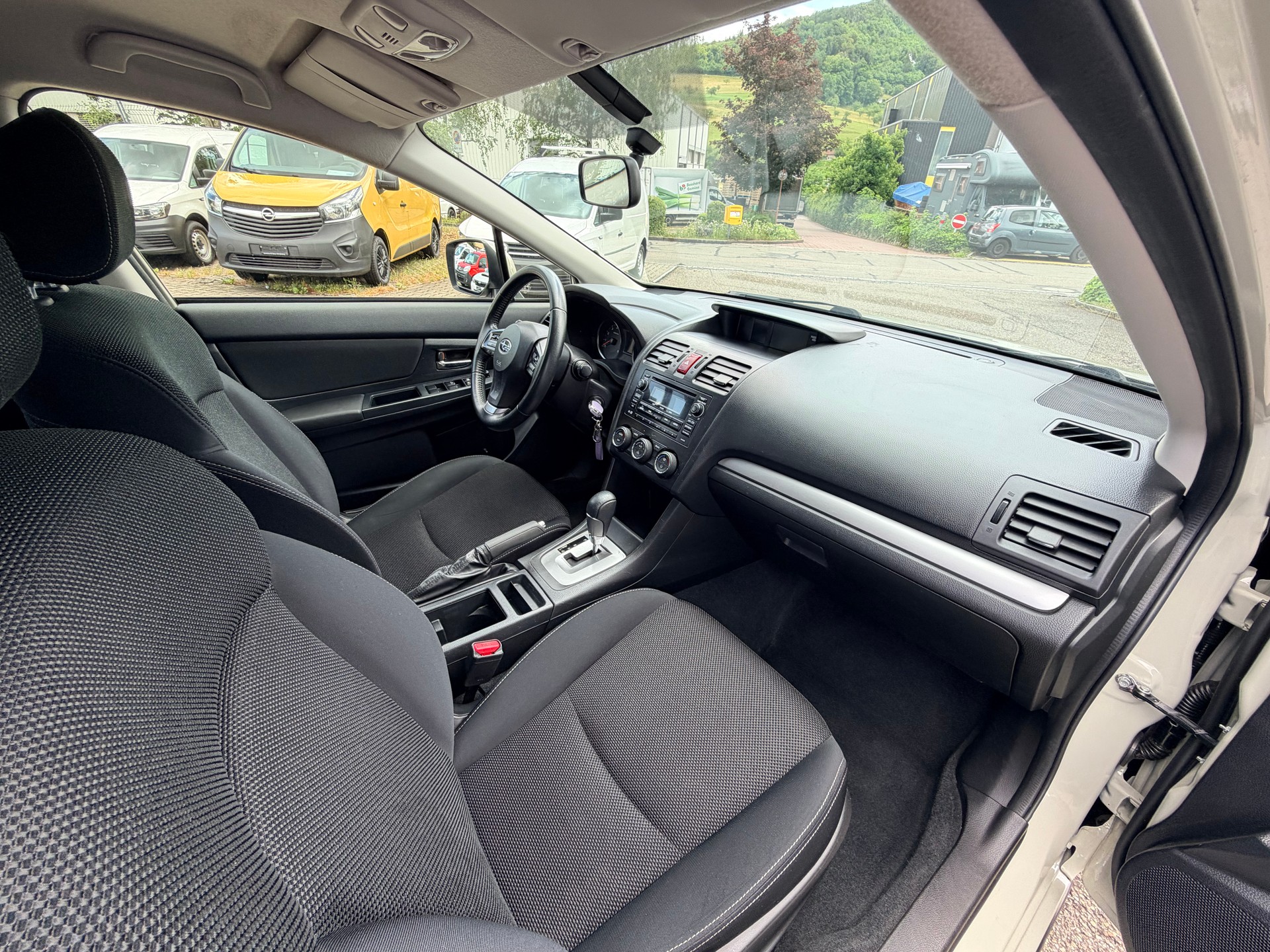 SUBARU XV 1.6 Swiss Two AWD CVT-image-9