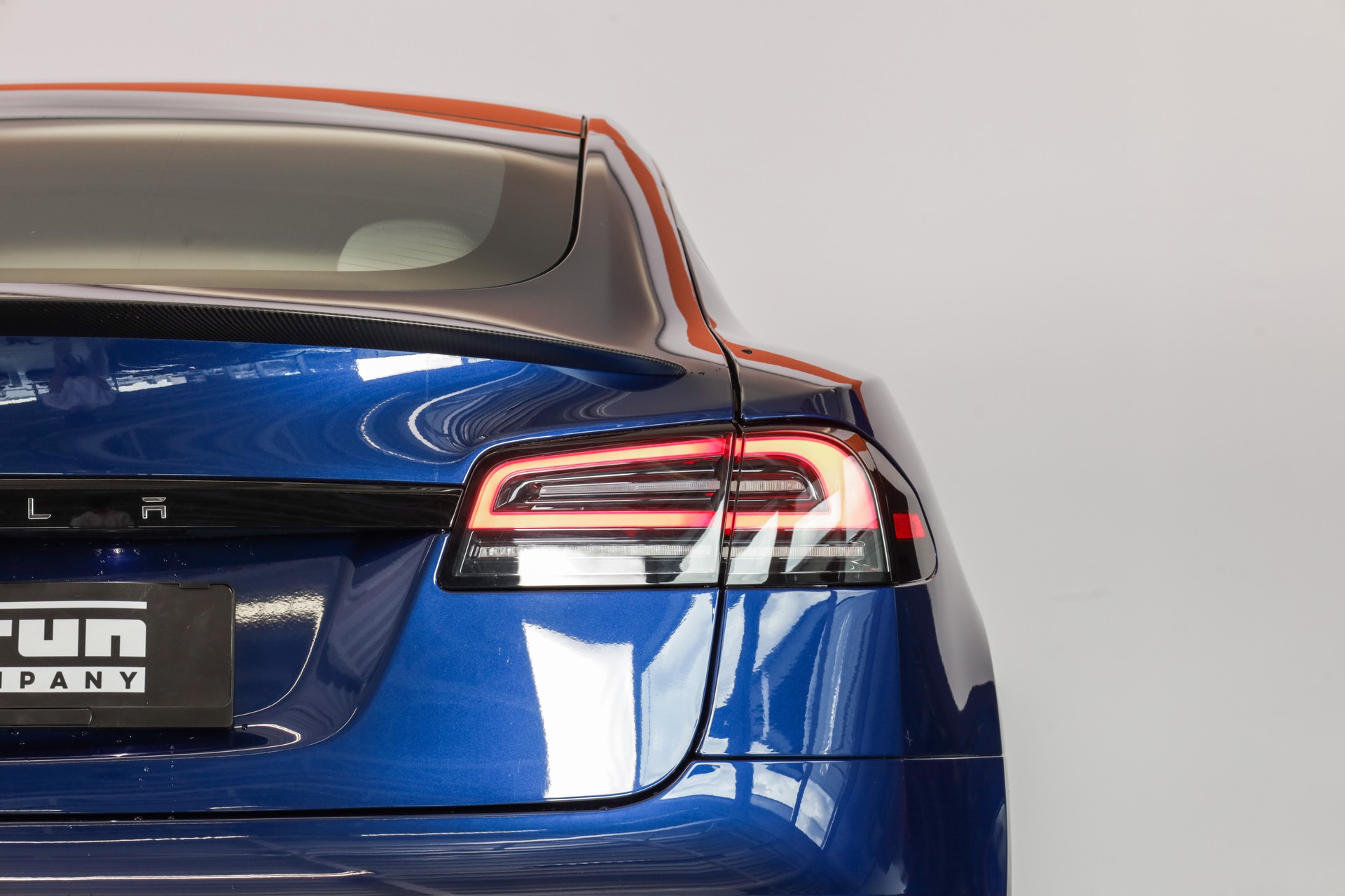 TESLA Model S 100 kWh Palladium-image-6