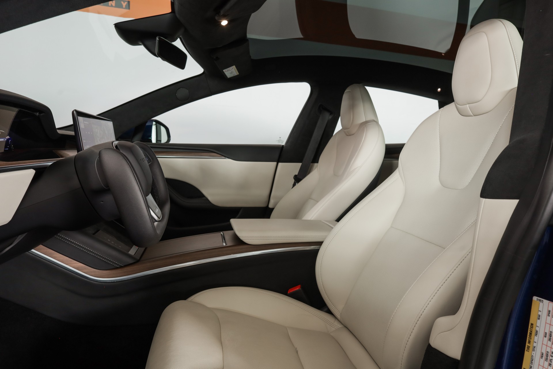 TESLA Model S 100 kWh Palladium-image-9