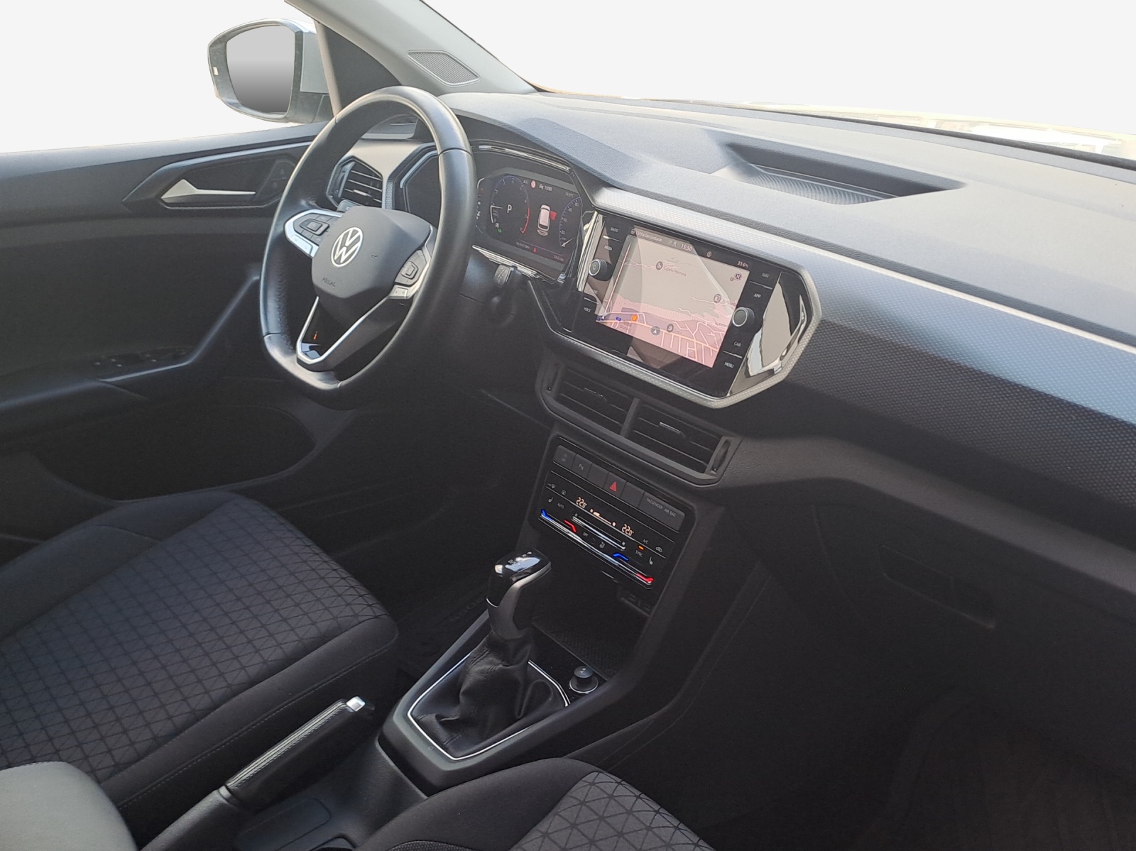 VW T-Cross 1.0 TSI Life Limited DSG-image-15