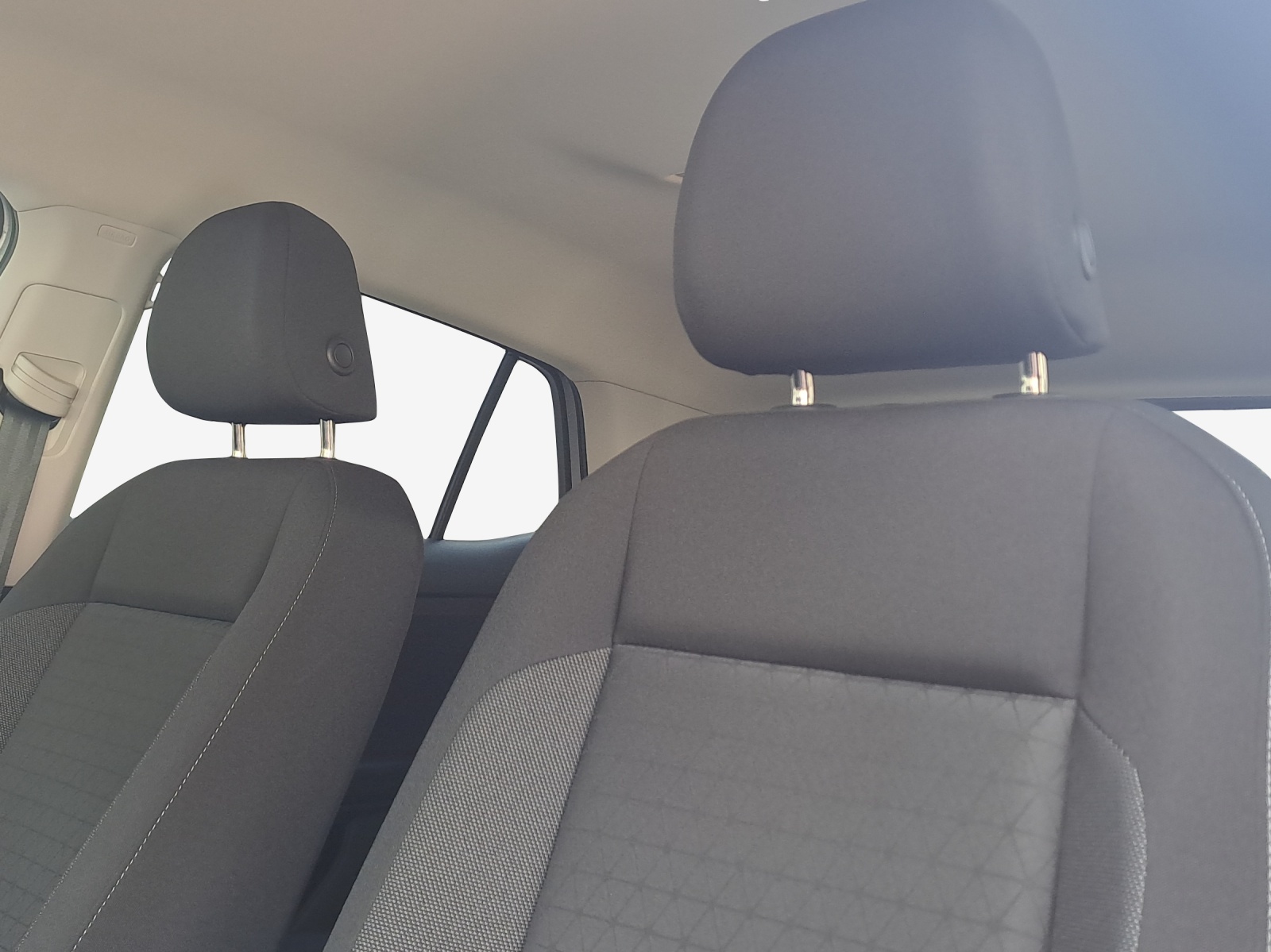 VW T-Cross 1.0 TSI Life Limited DSG-image-14