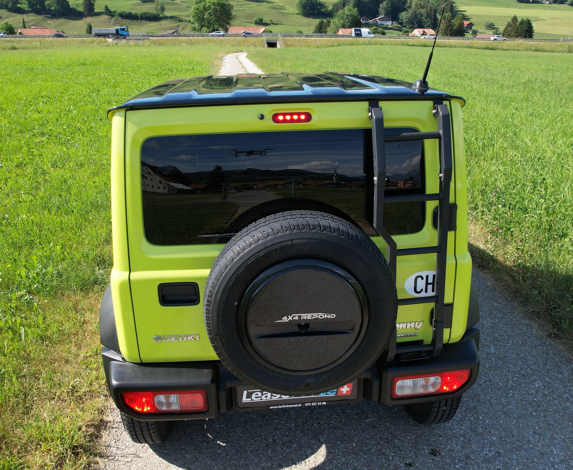 SUZUKI Jimny 1.5 Compact+ 4x4-image-2
