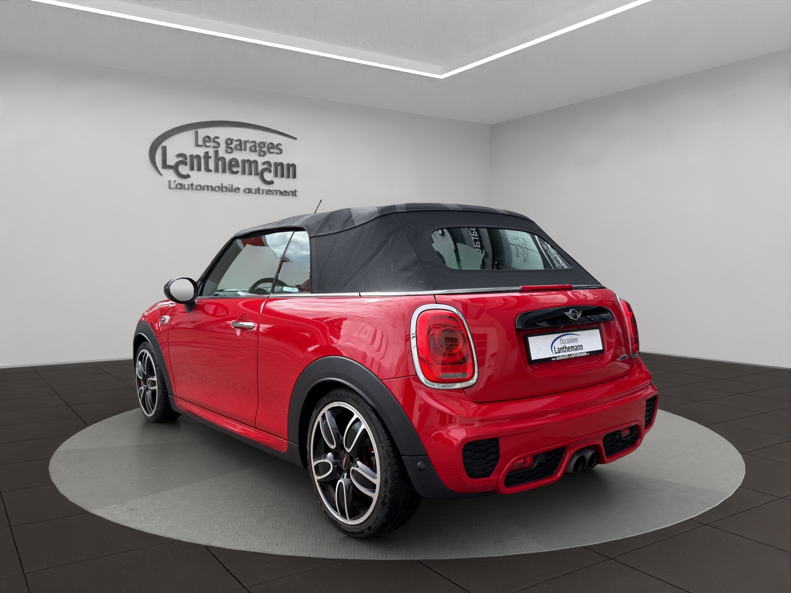 MINI Cooper John Cooper Works Cabriolet Steptronic-image-2