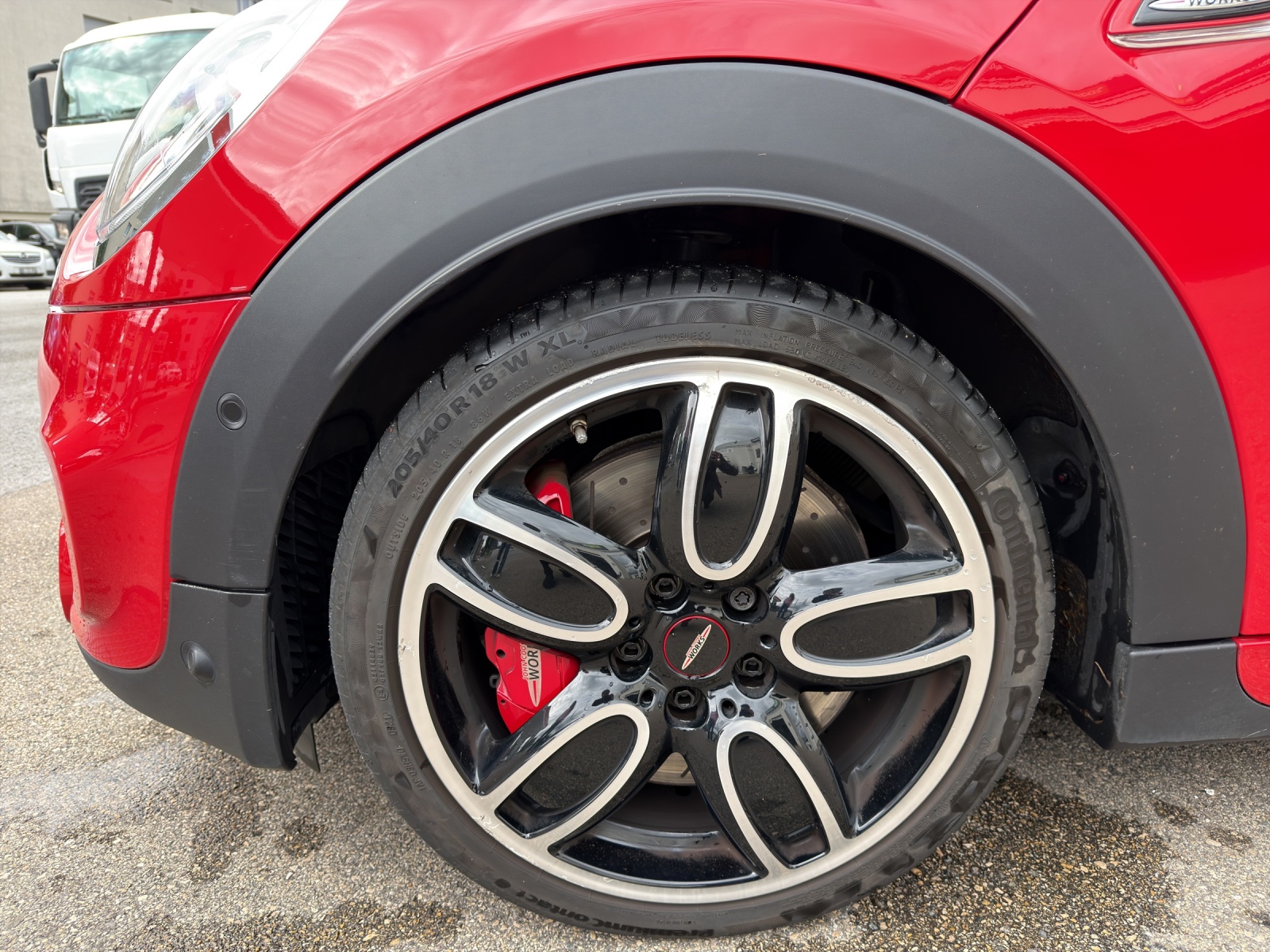 MINI Cooper John Cooper Works Cabriolet Steptronic-image-7