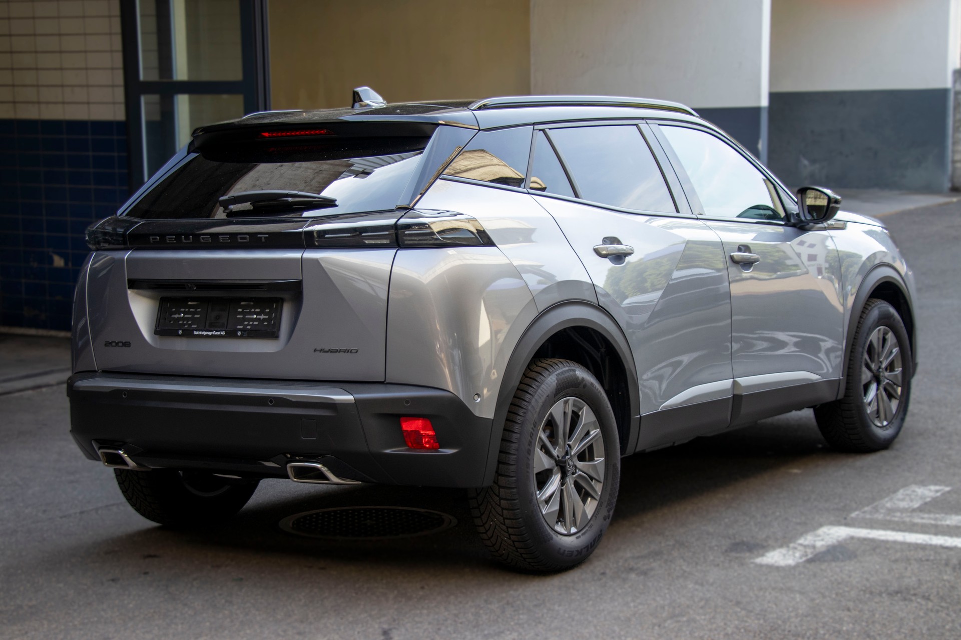 PEUGEOT 2008 1.2 145 MHEV GT-image-2