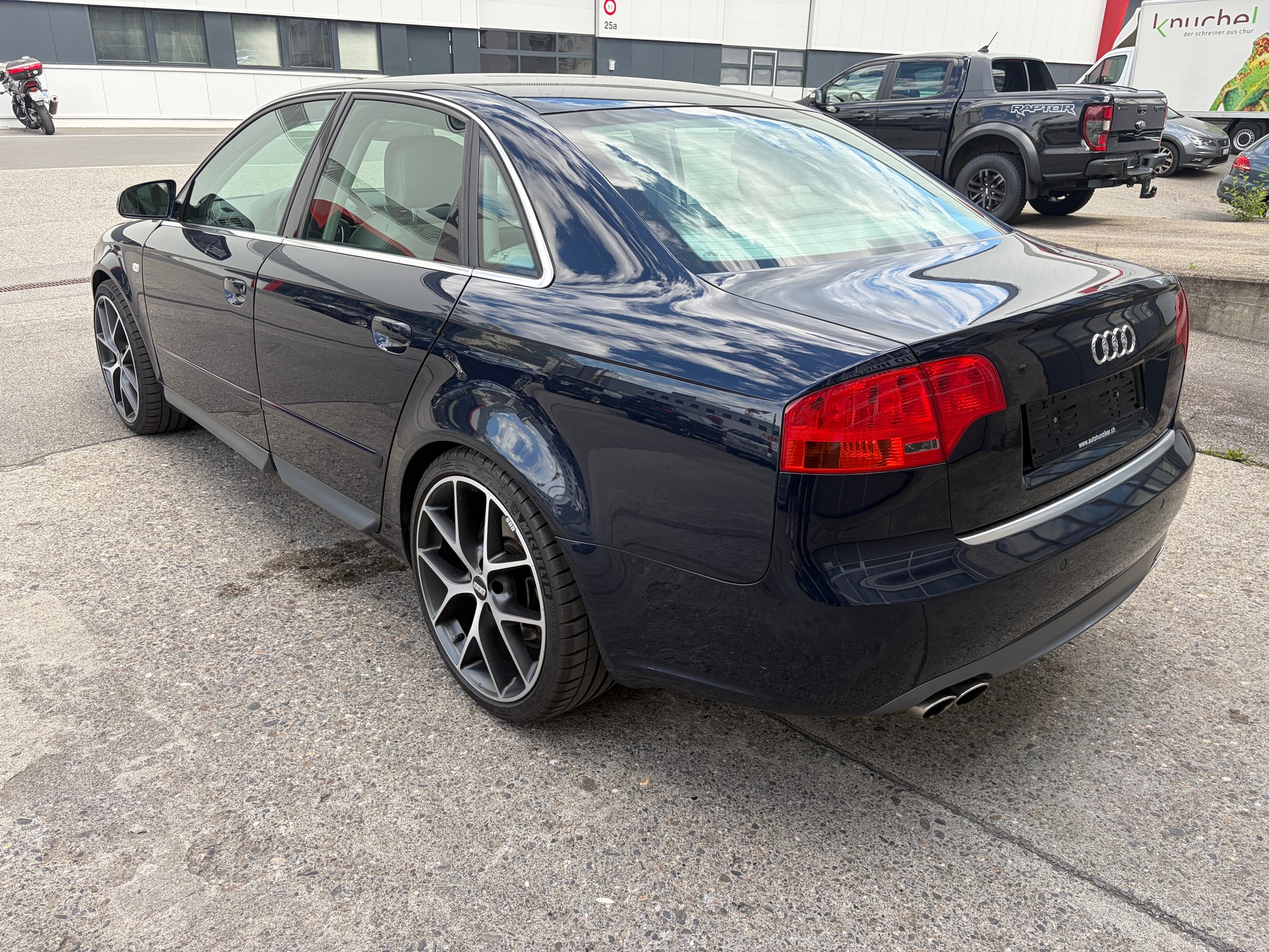 AUDI S4 Limousine 4.2 V8 quattro-image-4