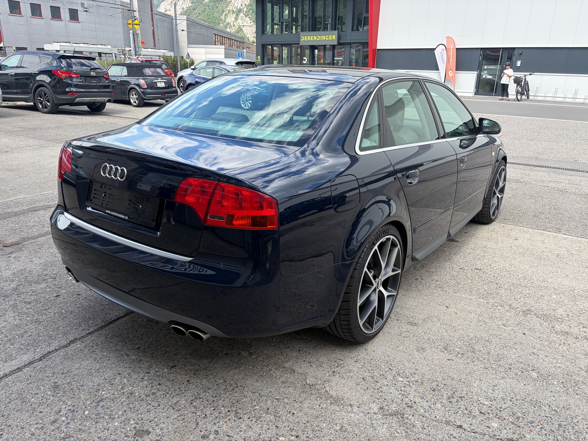 AUDI S4 Limousine 4.2 V8 quattro-image-5
