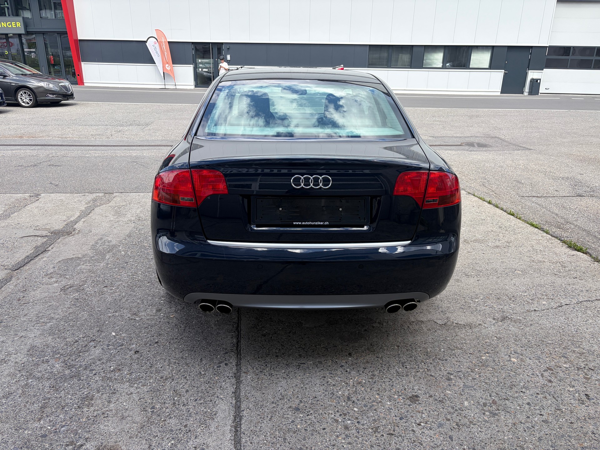 AUDI S4 Limousine 4.2 V8 quattro-image-6