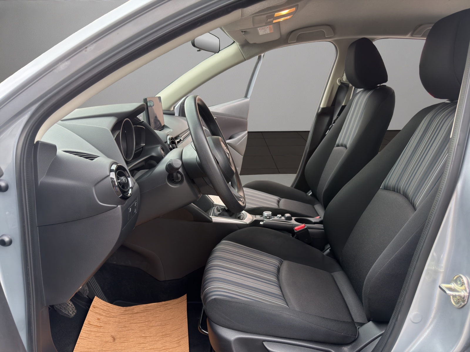 MAZDA 2 SKYACTIV-G 75 Challenge-image-8