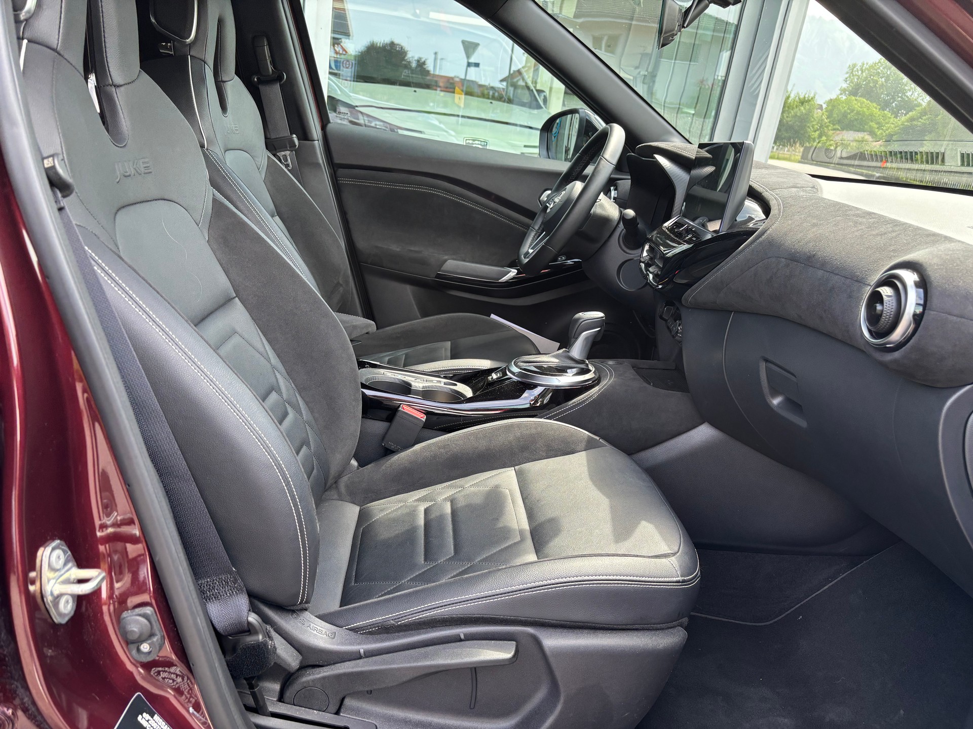 NISSAN Juke 1.6 FHEV N-Design-image-8