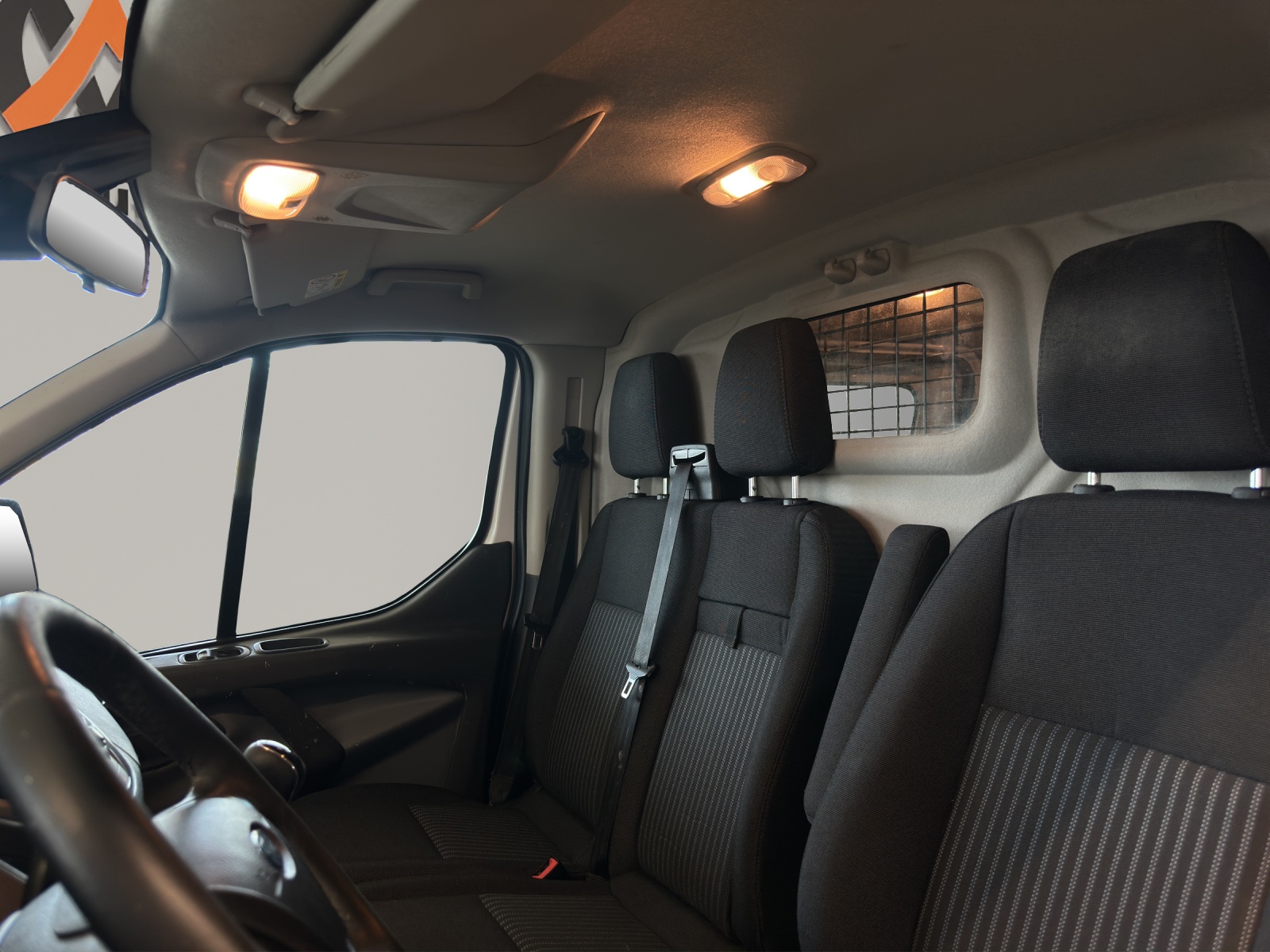 FORD Transit Custom Van 290 L1H1 Trend-image-11