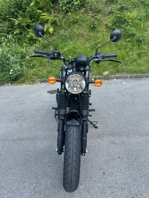 ROYAL ENFIELD Hntr 350 Dapper-showroom-element-3