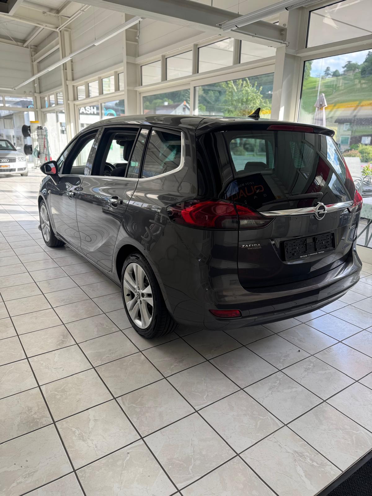 OPEL Zafira Tourer 1.4i 16V Cosmo-image-3