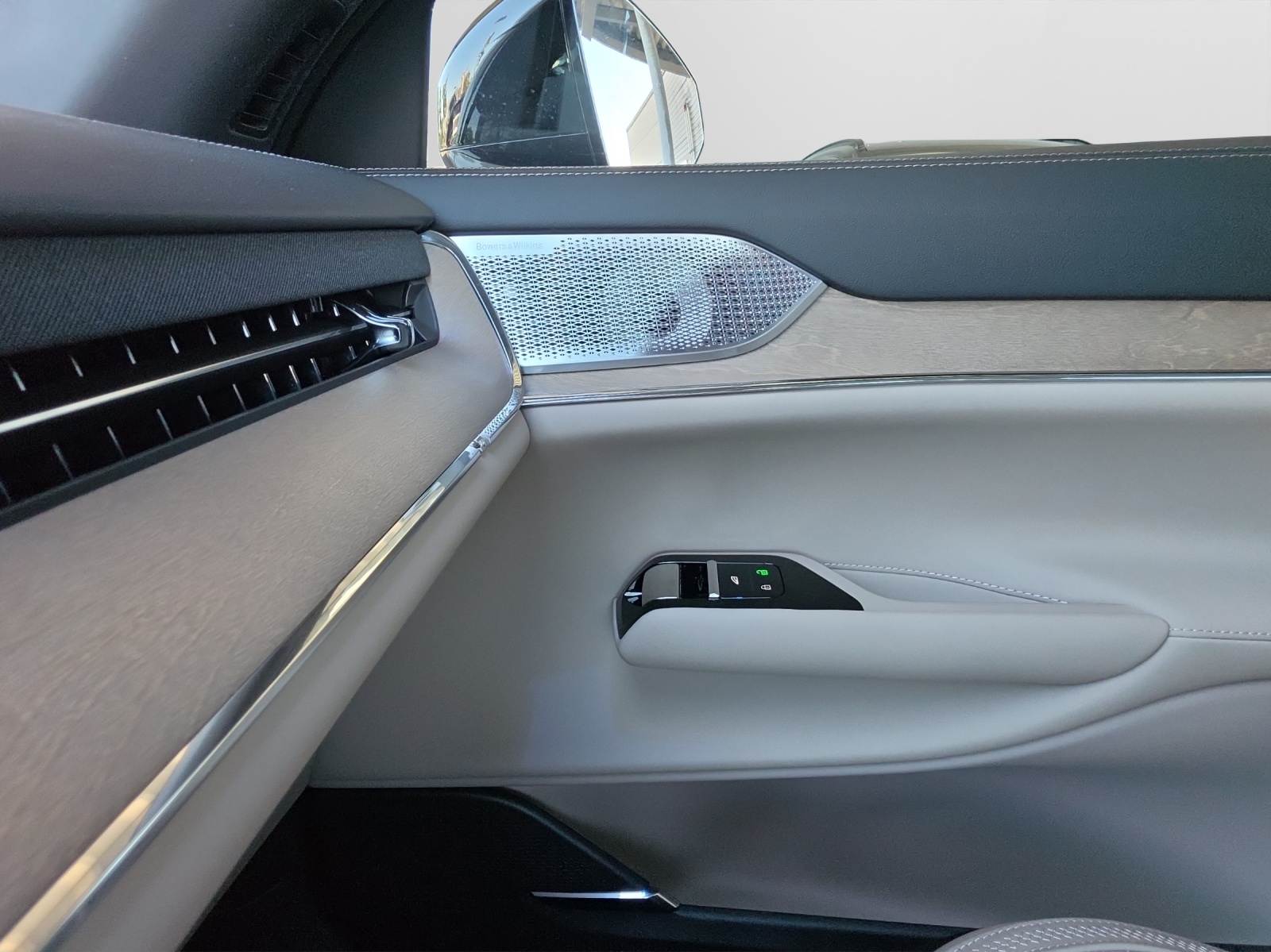 VOLVO EX90 Twin Performance Ultra AWD-image-13