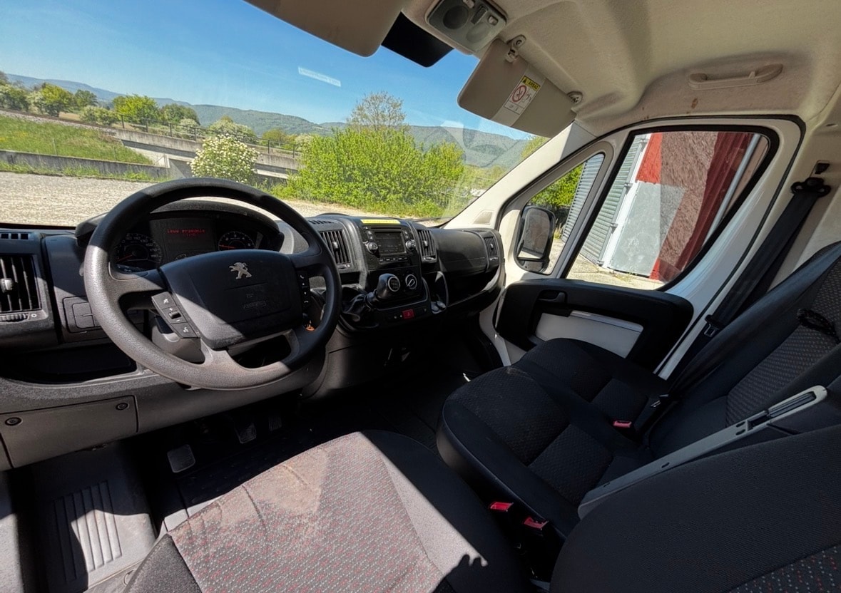 PEUGEOT Boxer 2.0 HDI 335 Active L2H2-image-8