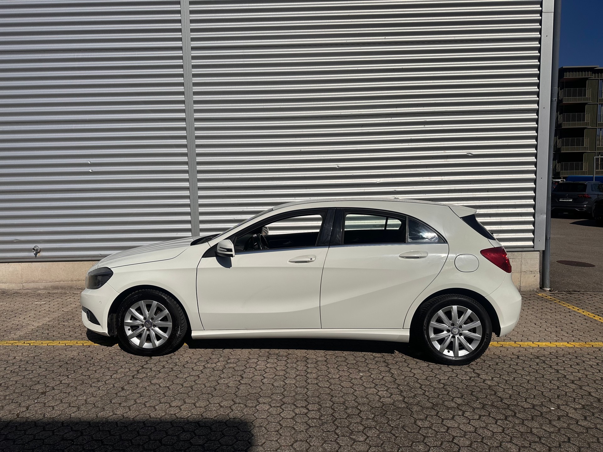 MERCEDES-BENZ A 180 AMG Line, Navigation, Parksensoren, Bluetooth,, Frisch ab MFK-image-3